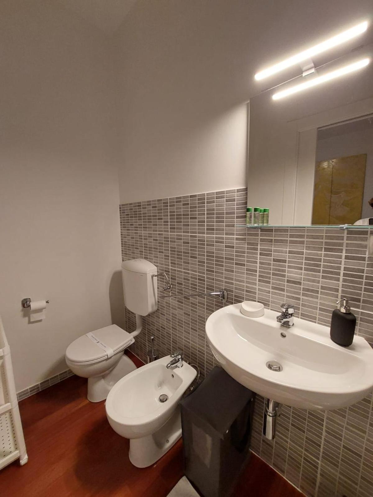 Large Double Room photo 3