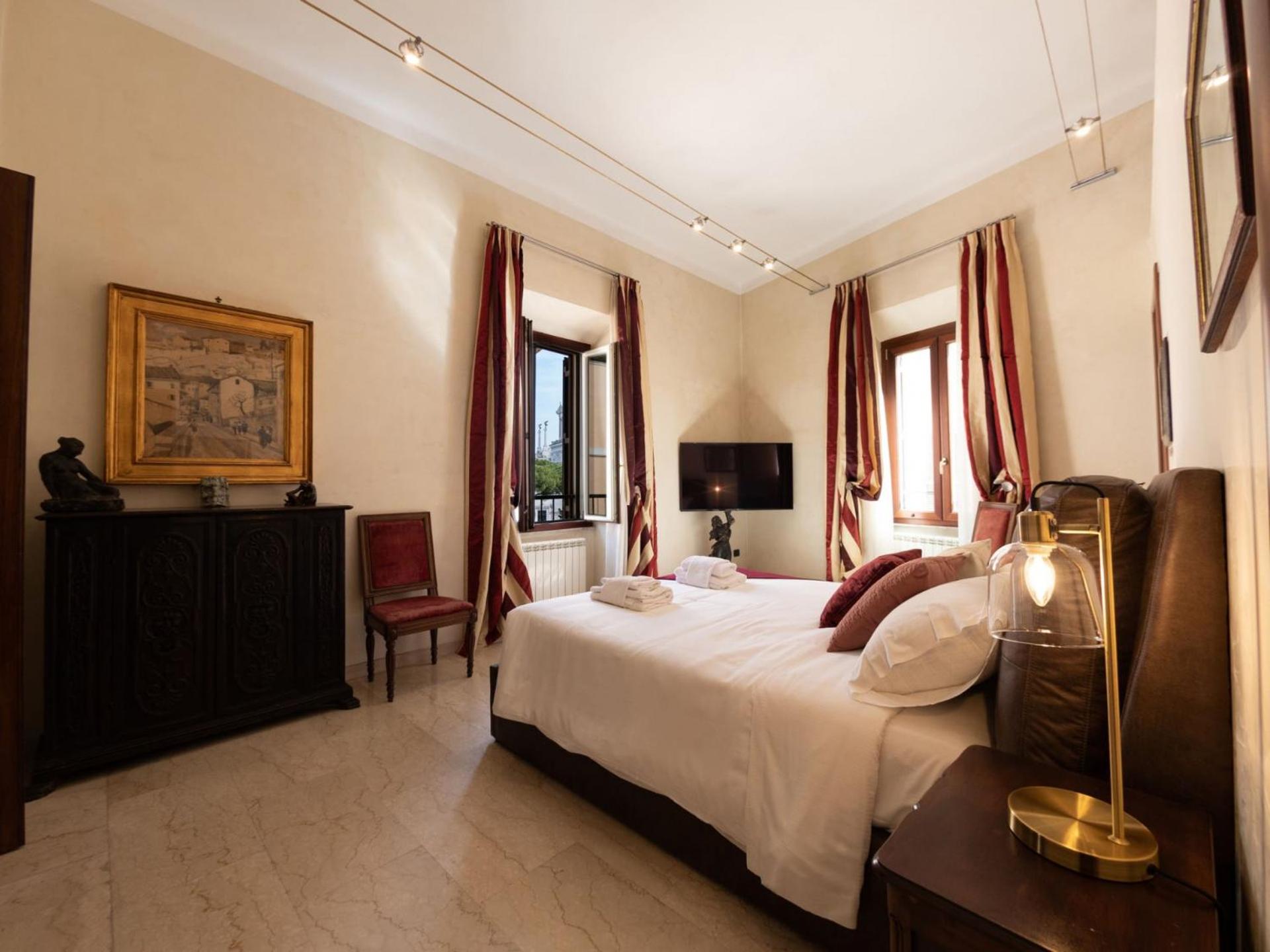 Deluxe Apartment
