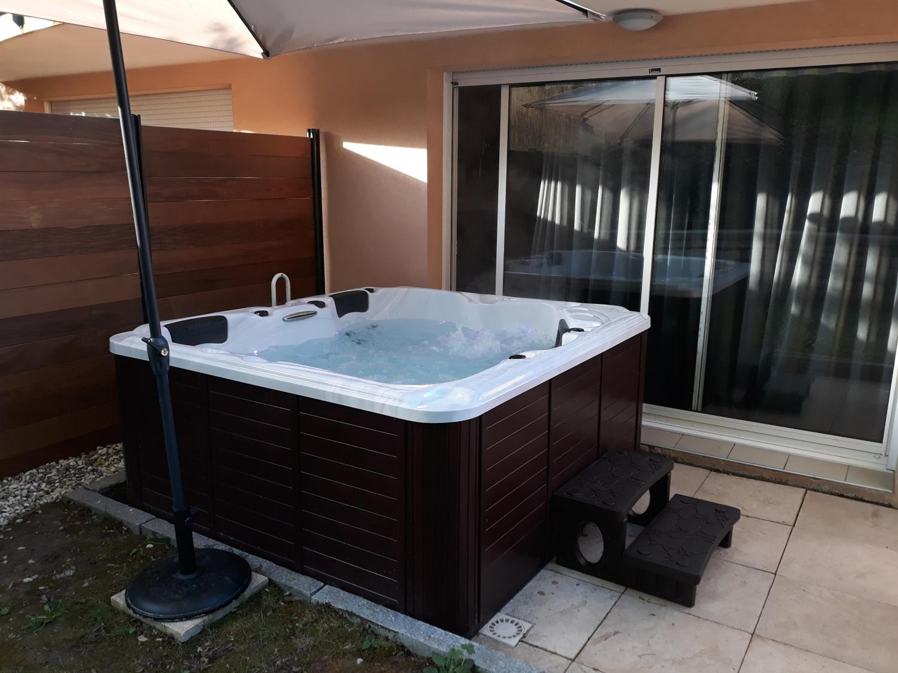 Deluxe Double Room with Shower photo 3