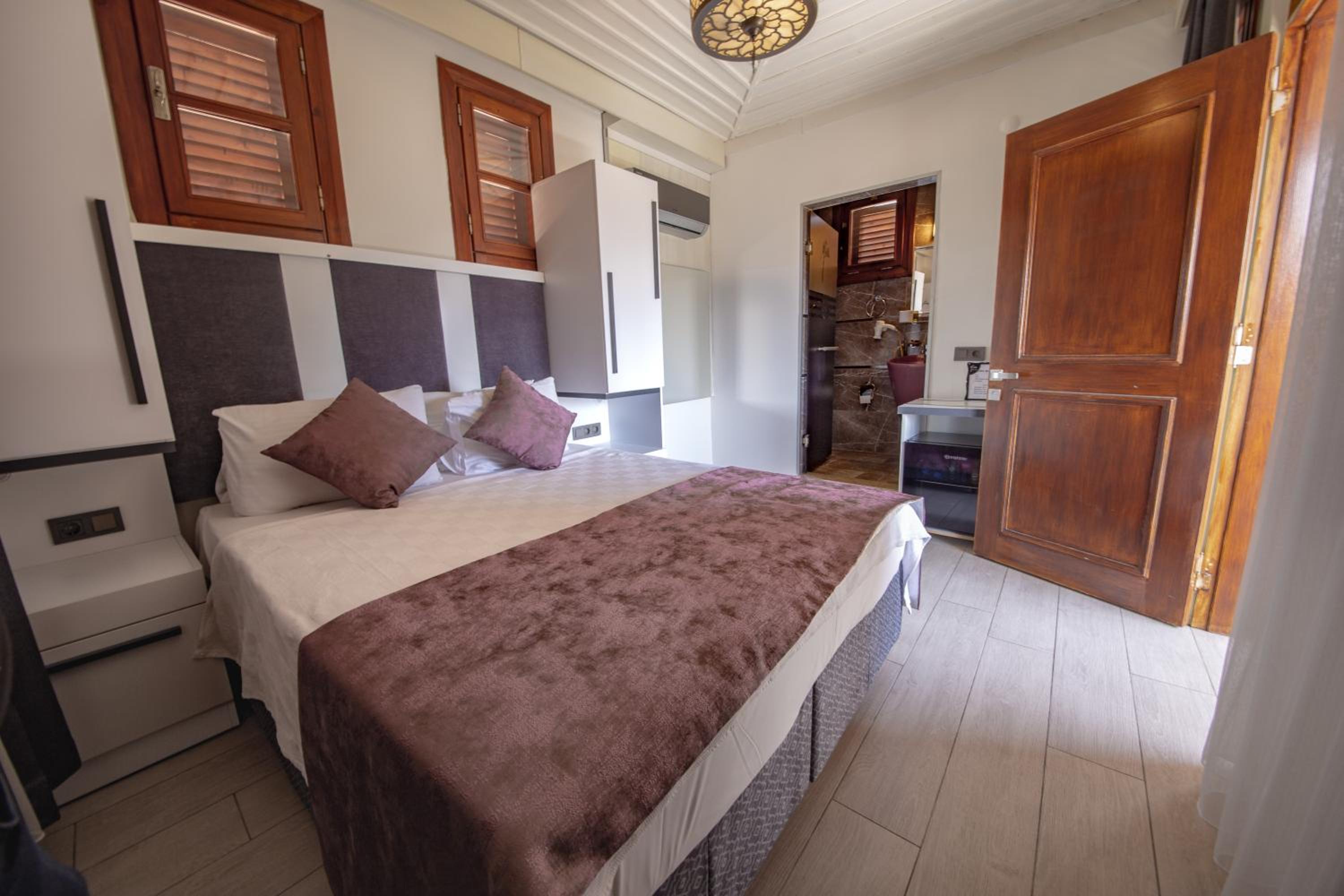 Superior Double Room With Terrace & Sea View