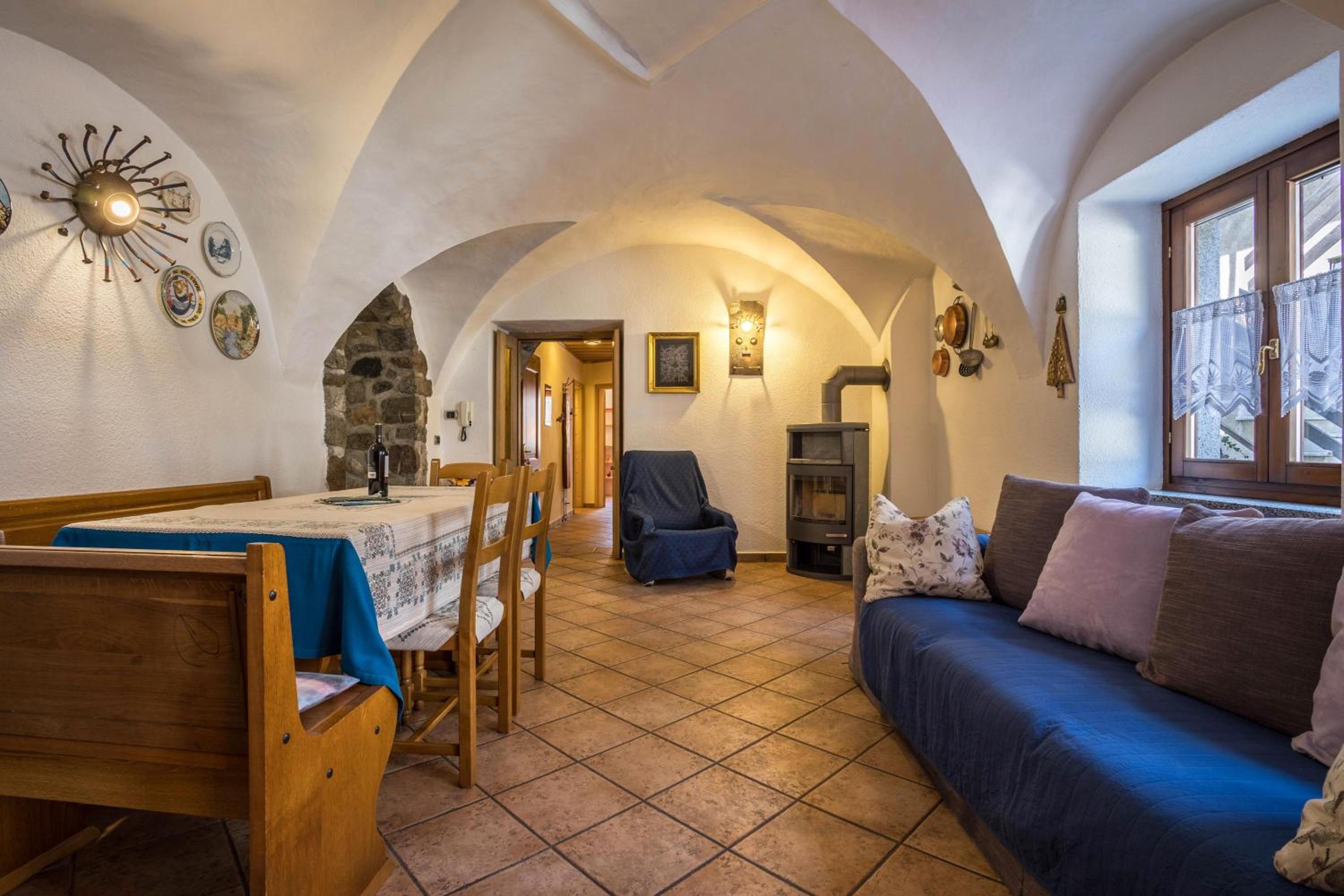 Two-Bedroom Apartment with Mountain View photo 1