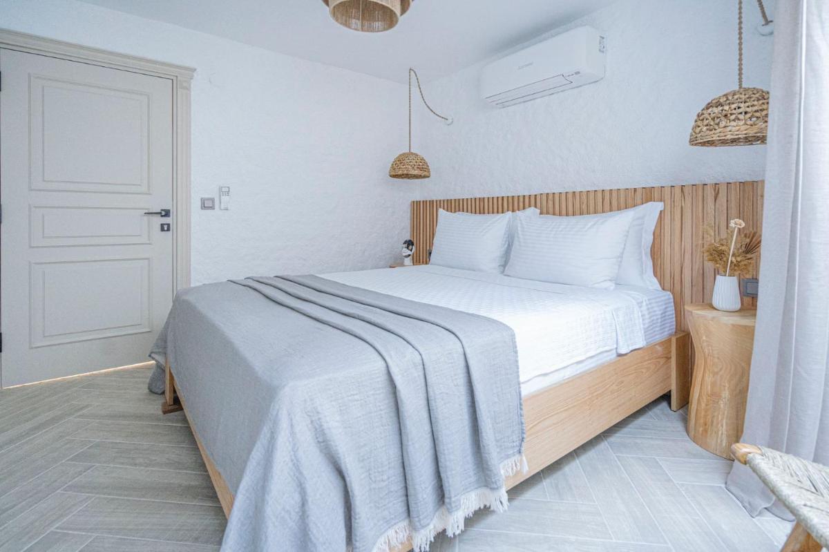 Economy Double Room - Photo 9