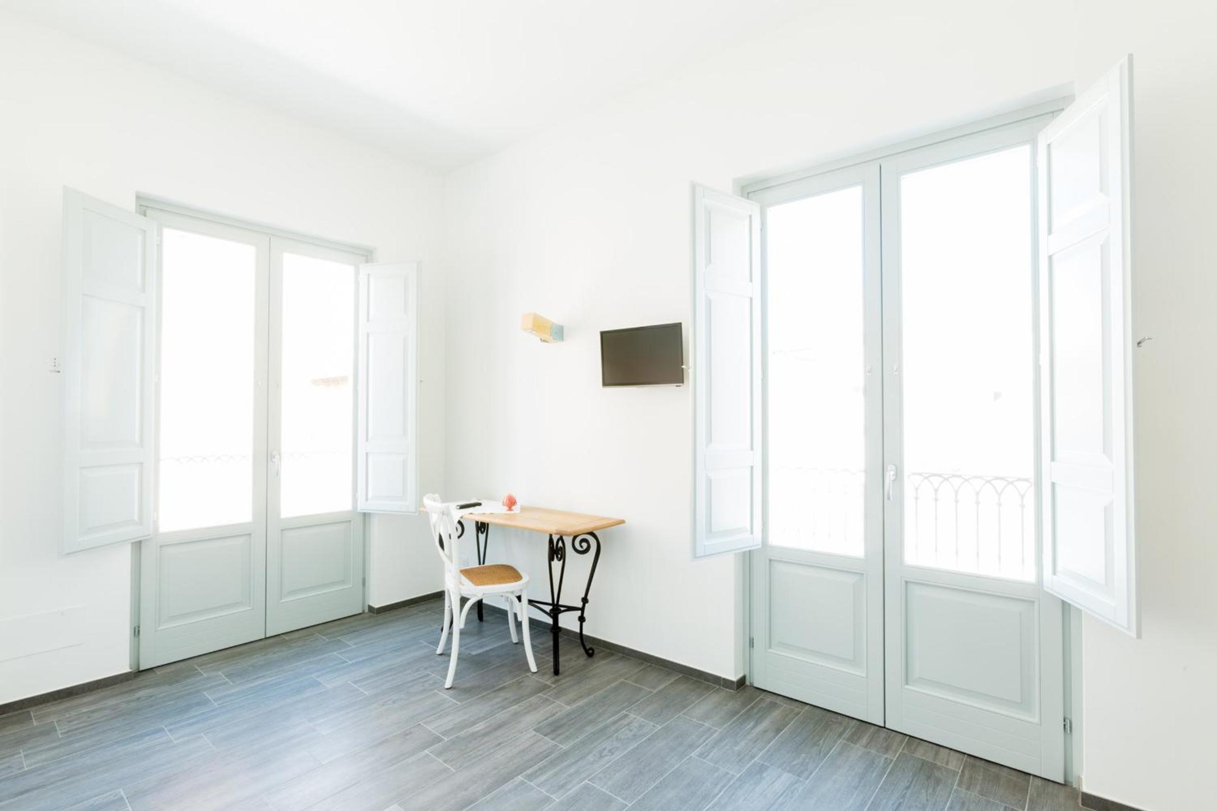 Double Room with Balcony photo 1