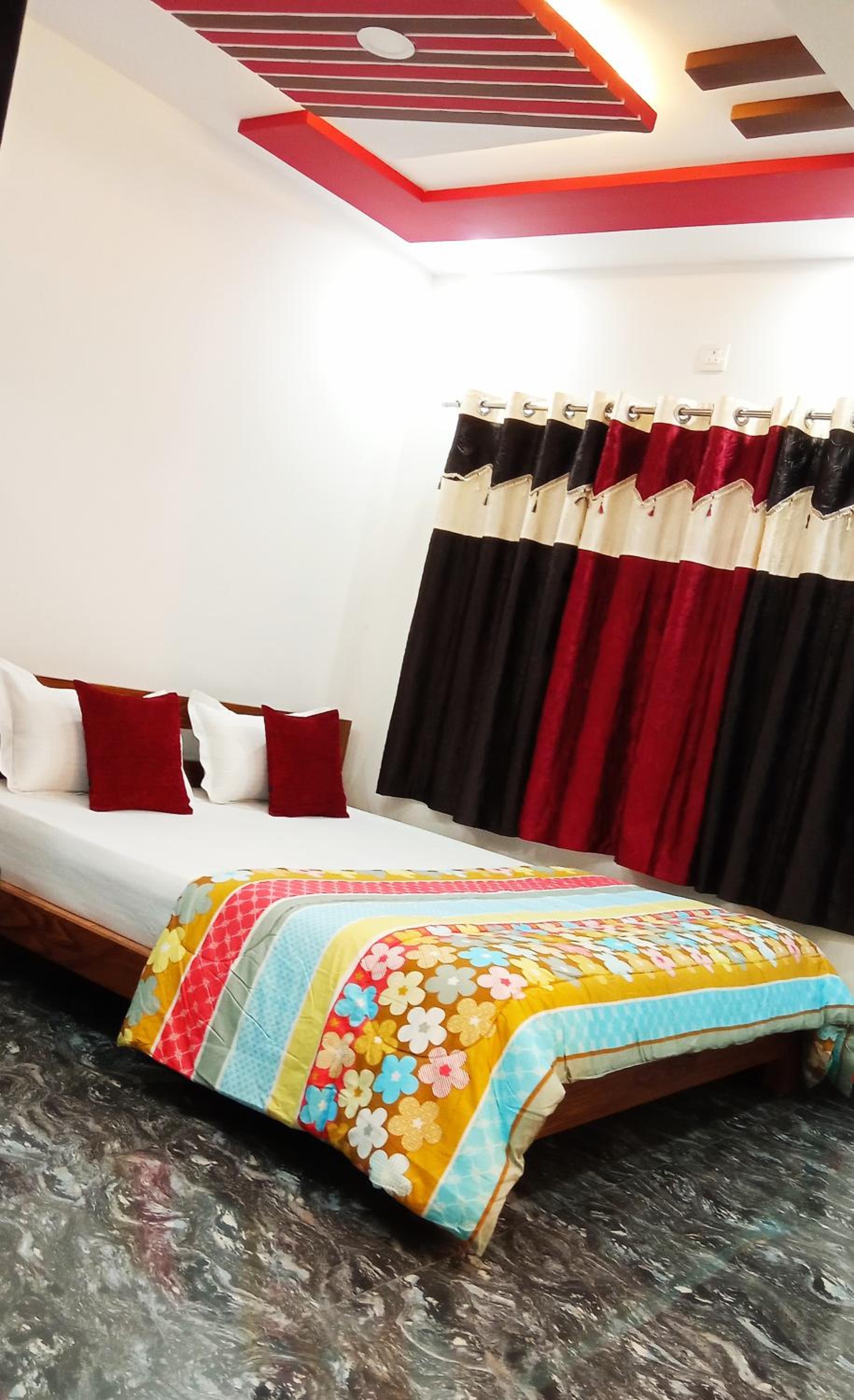Deluxe Double Room (2 Adults + 1 Child) photo 1