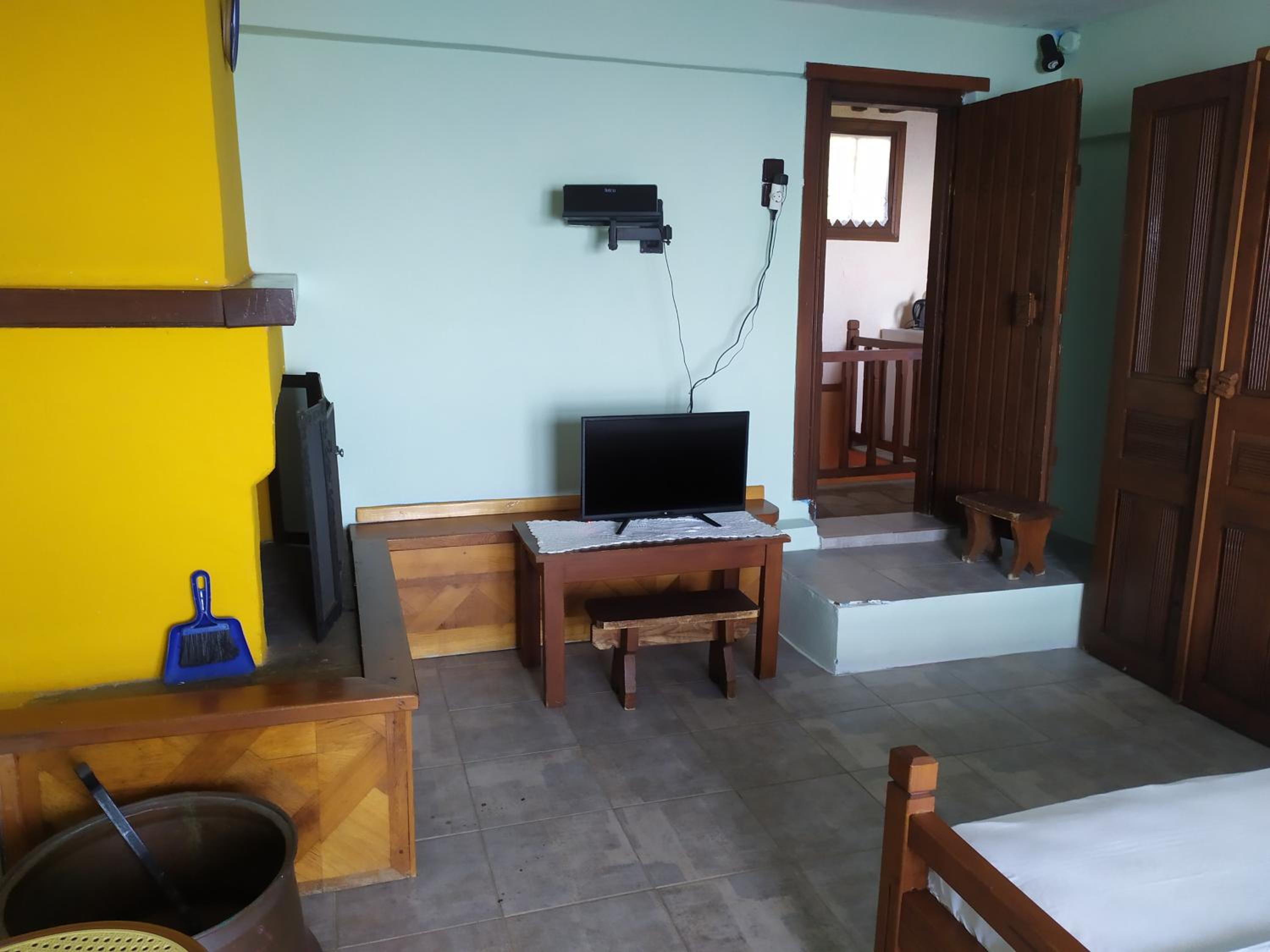 Two-Bedroom Apartment - Photo 4