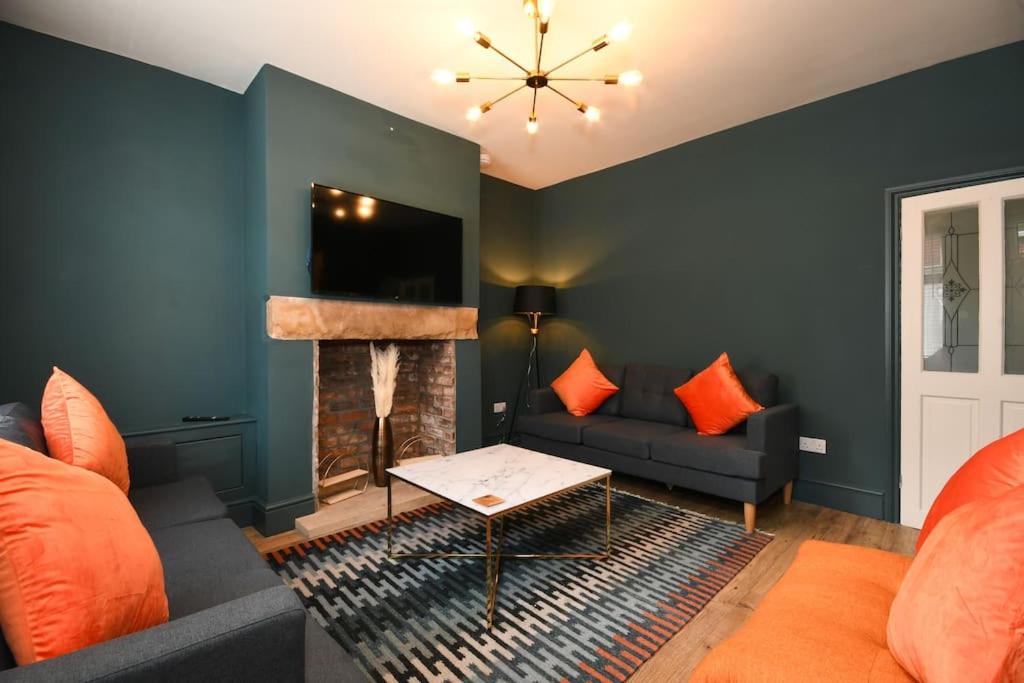 Three-Bedroom House photo 1
