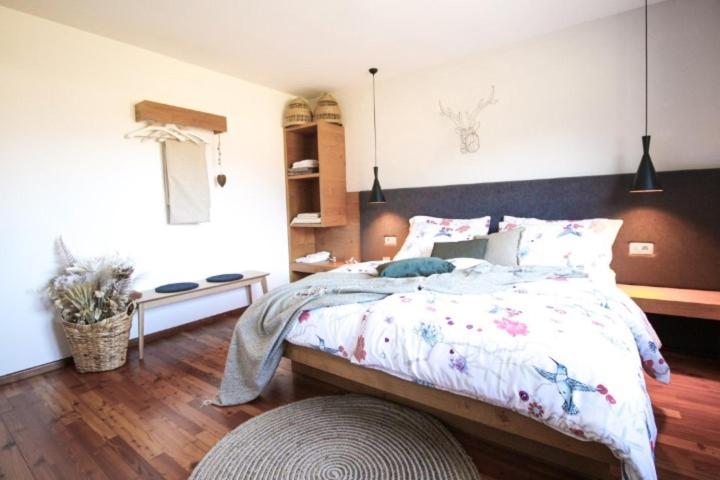 Apartment with Mountain View photo 3