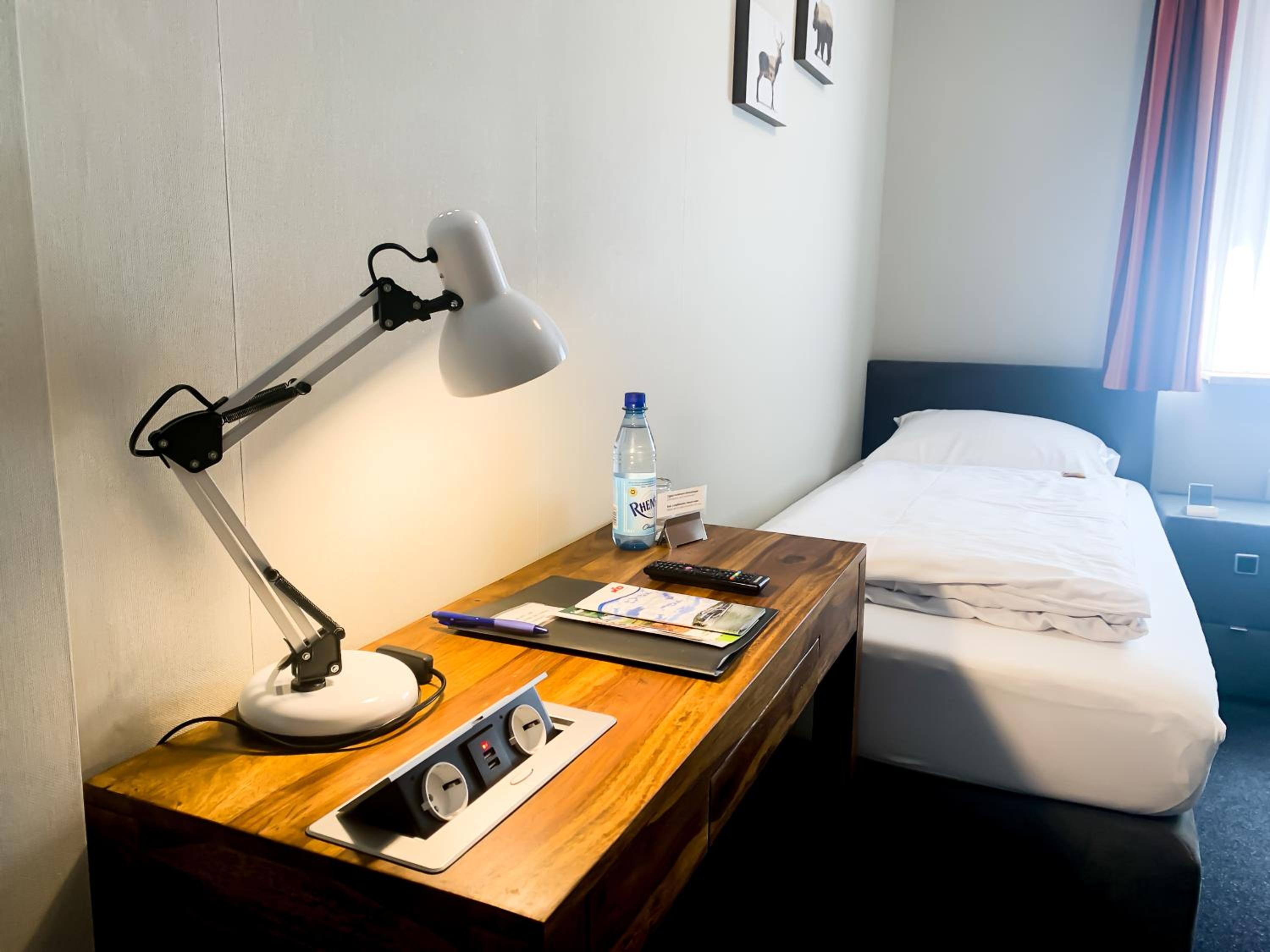 Single Room photo 3