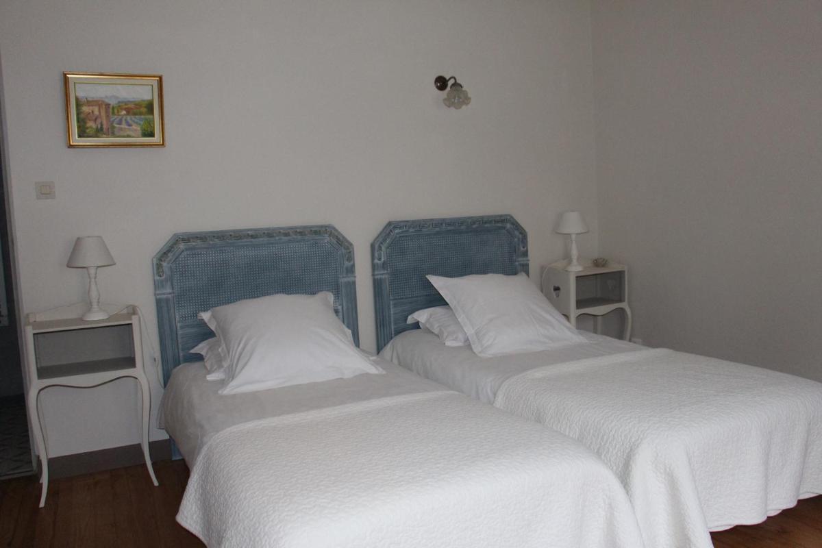 Two-Bedroom House photo 2