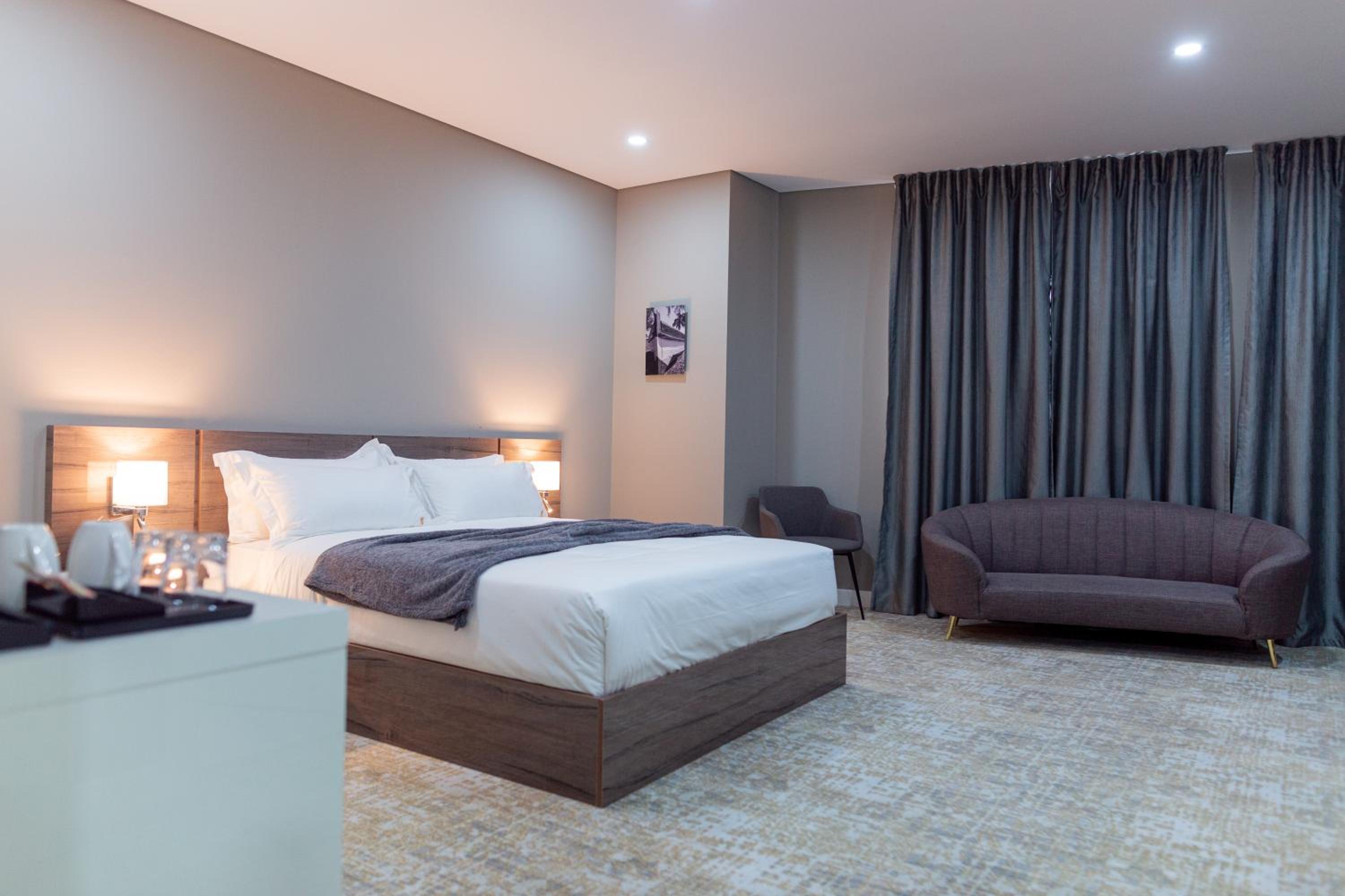 Queen Room