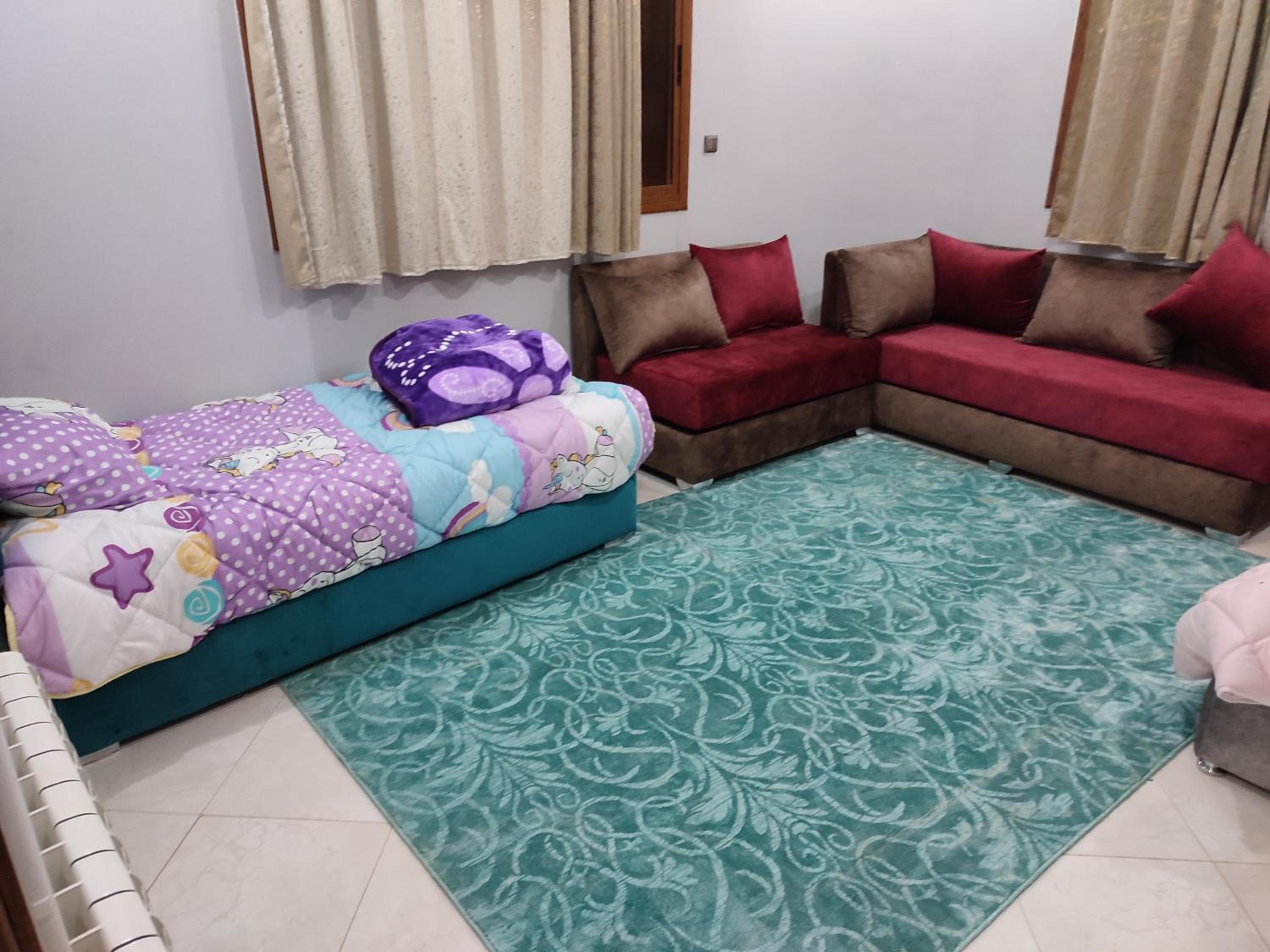 One-Bedroom Apartment - Photo 2