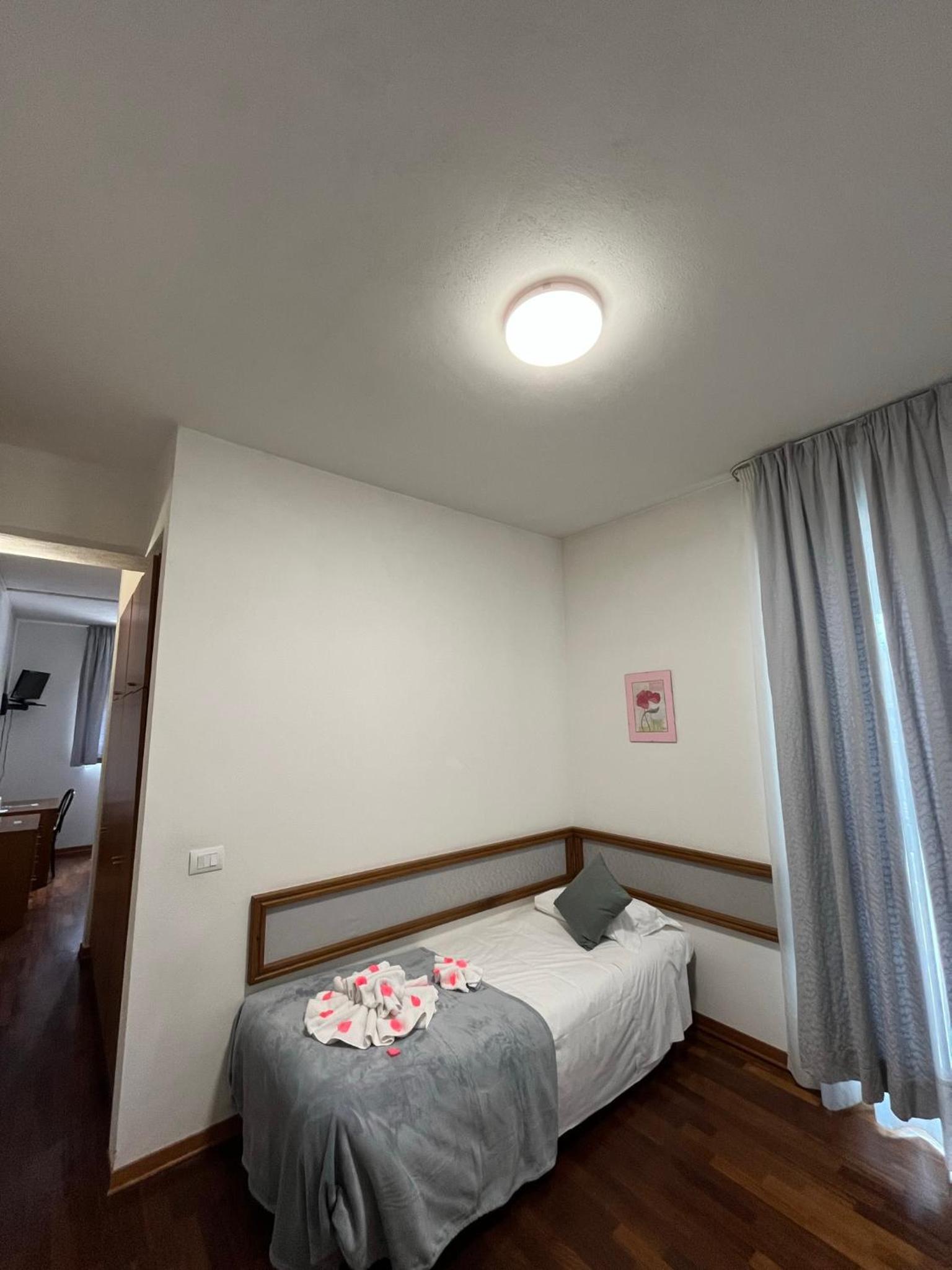 Deluxe Triple Room photo 3