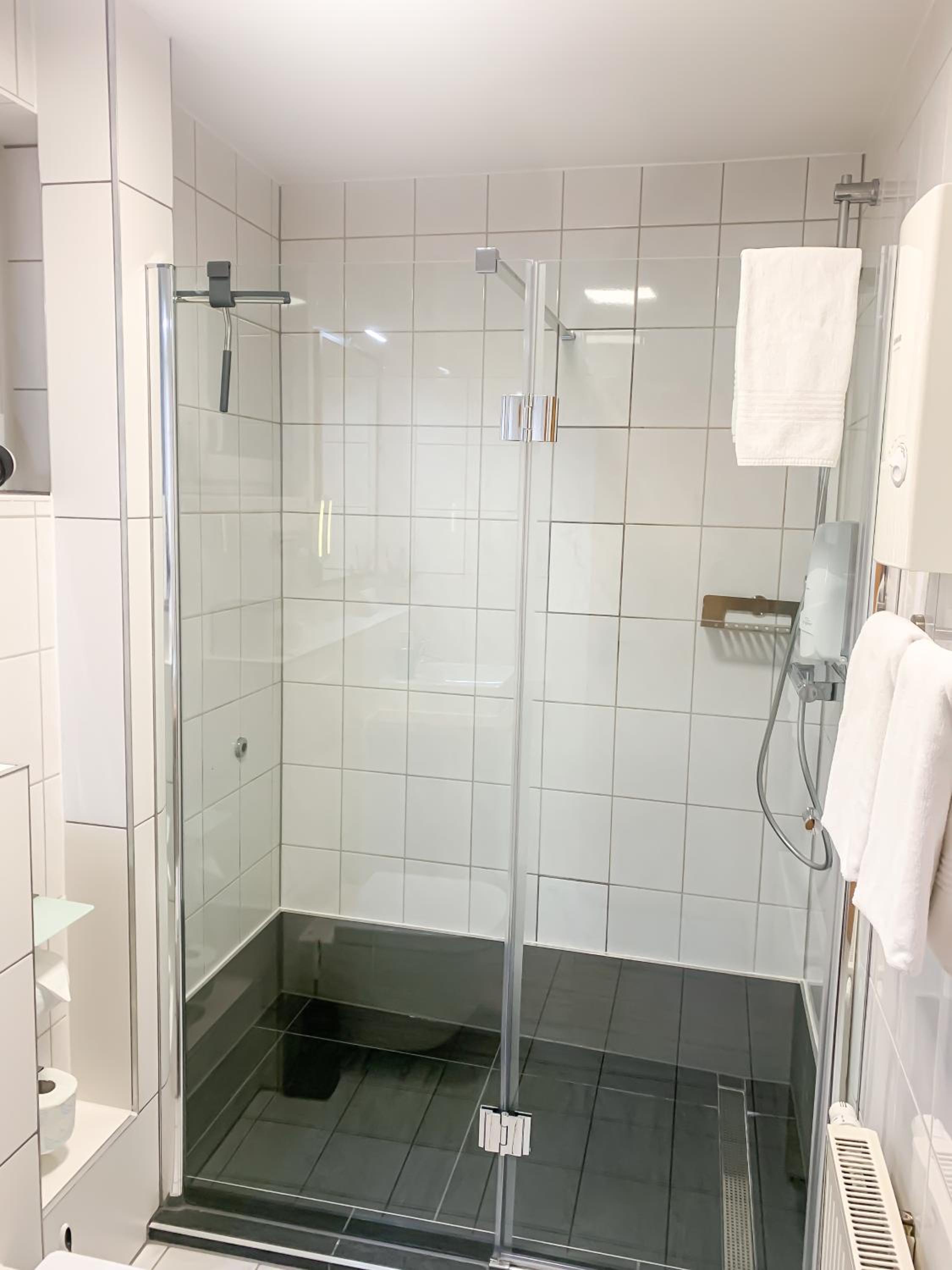 Double Room - Photo 10
