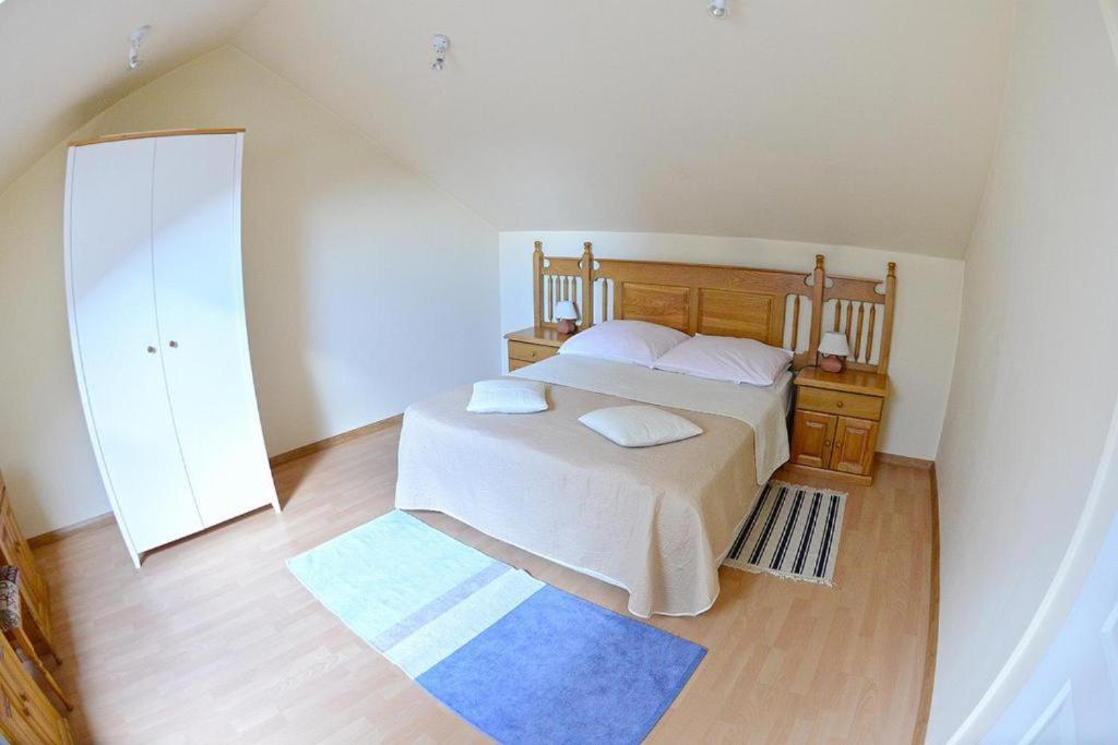 Apartment with Mountain View - Photo 8