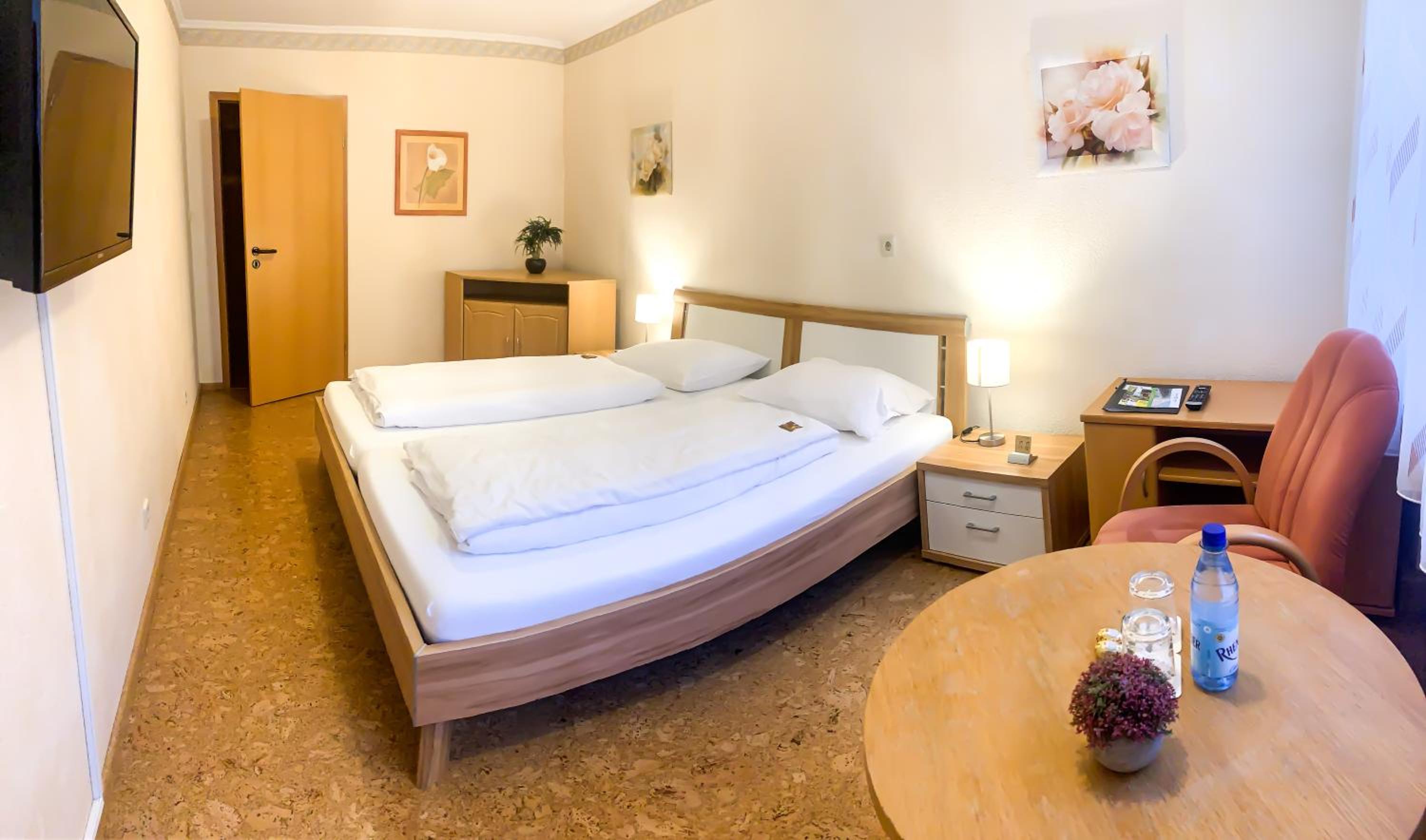 Double Room - Photo 6
