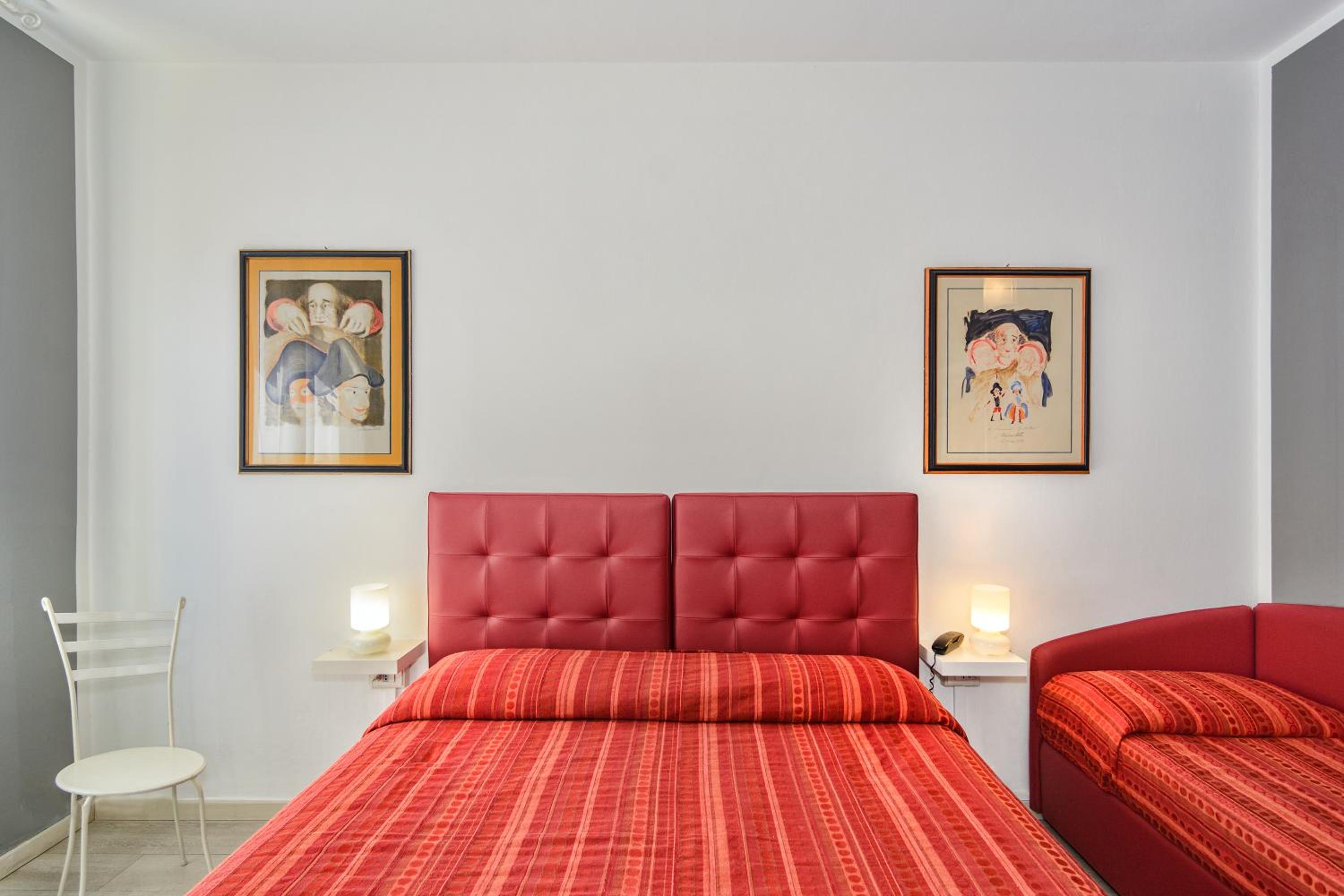 Large Double Room photo 3