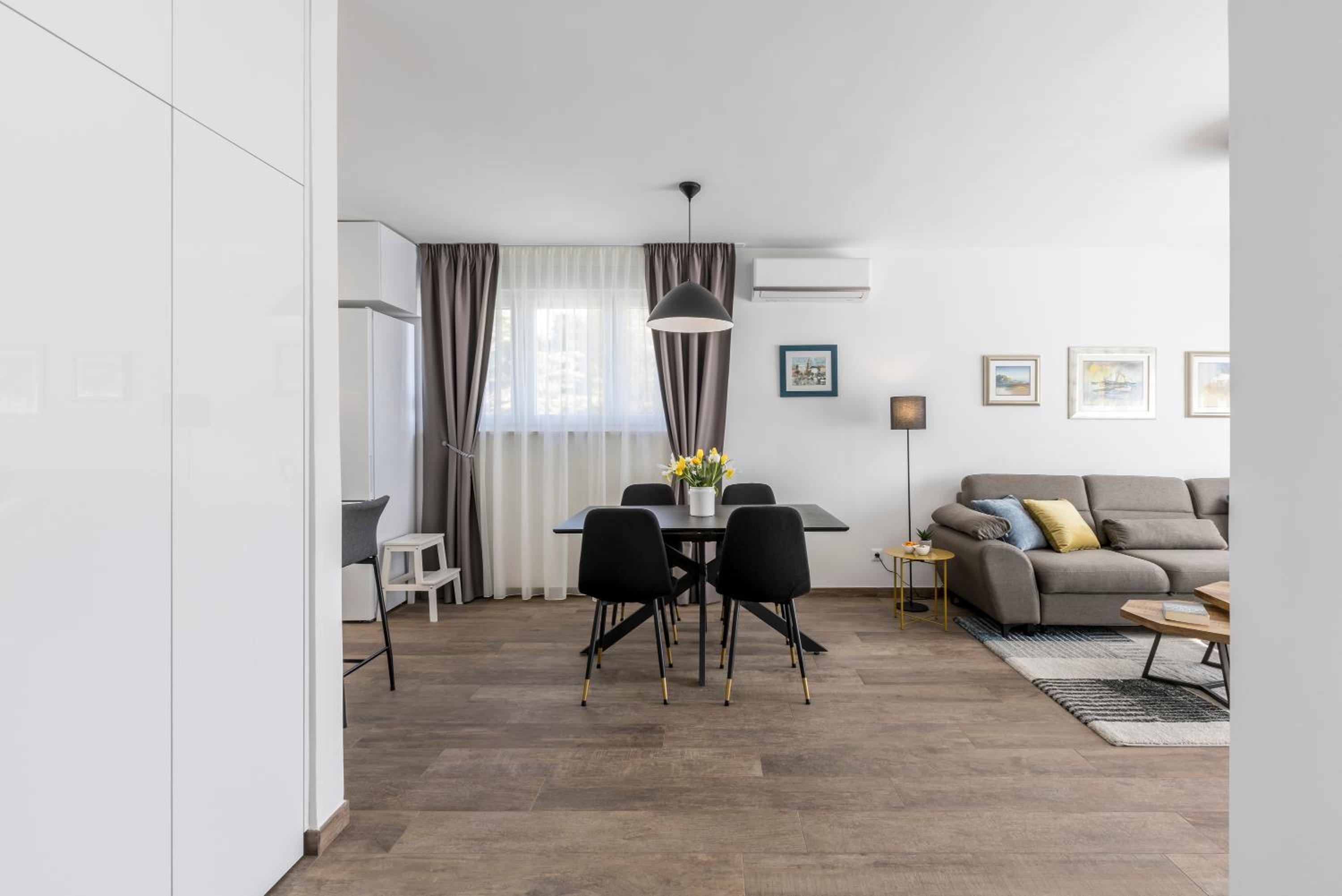 Two-Bedroom Apartment - Photo 33