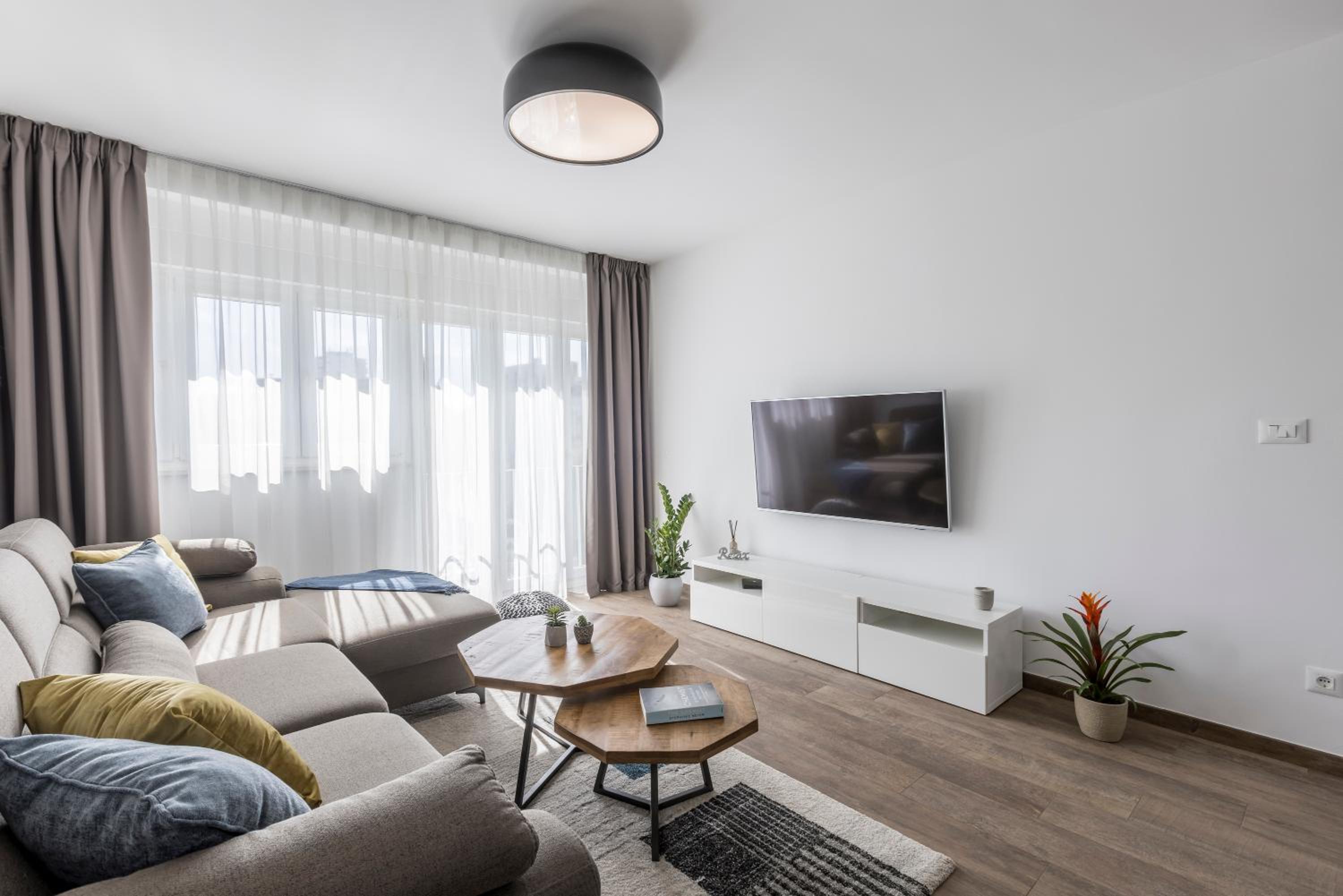 Two-Bedroom Apartment - Photo 38