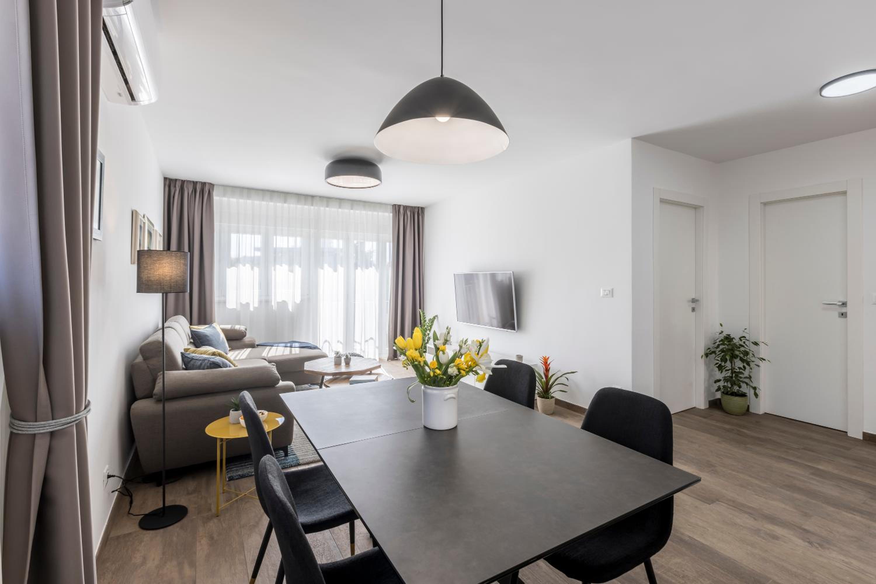 Two-Bedroom Apartment - Photo 16