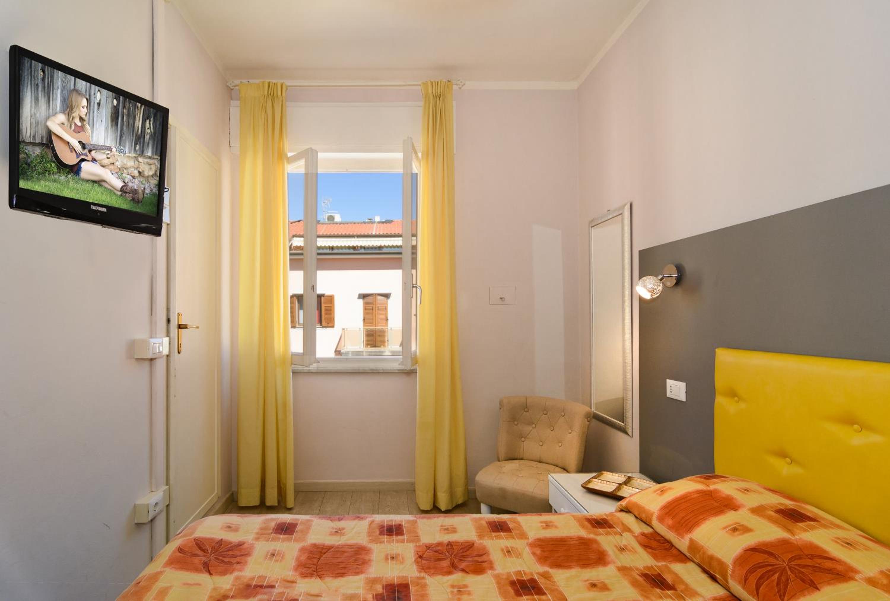 Standard Double Room photo 3