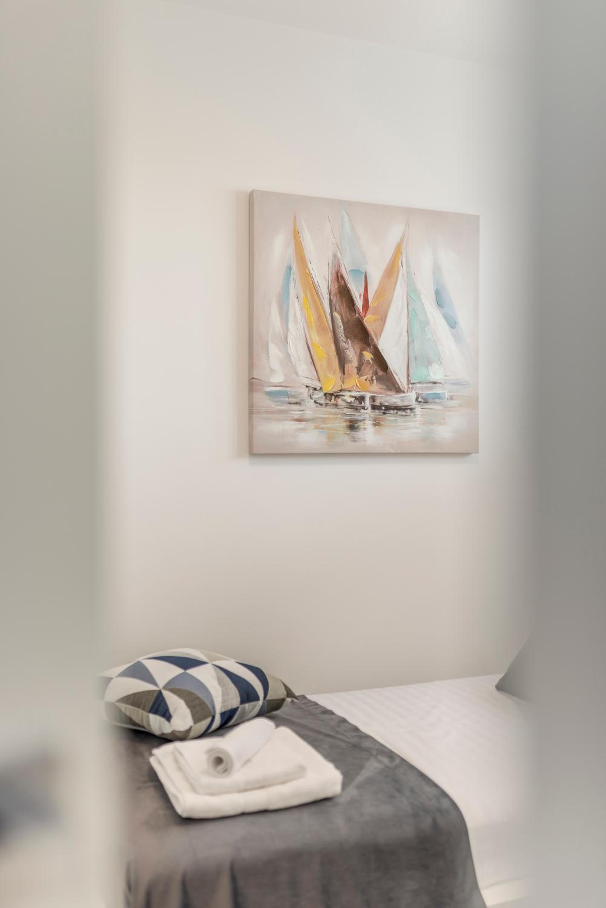 Two-Bedroom Apartment - Photo 9
