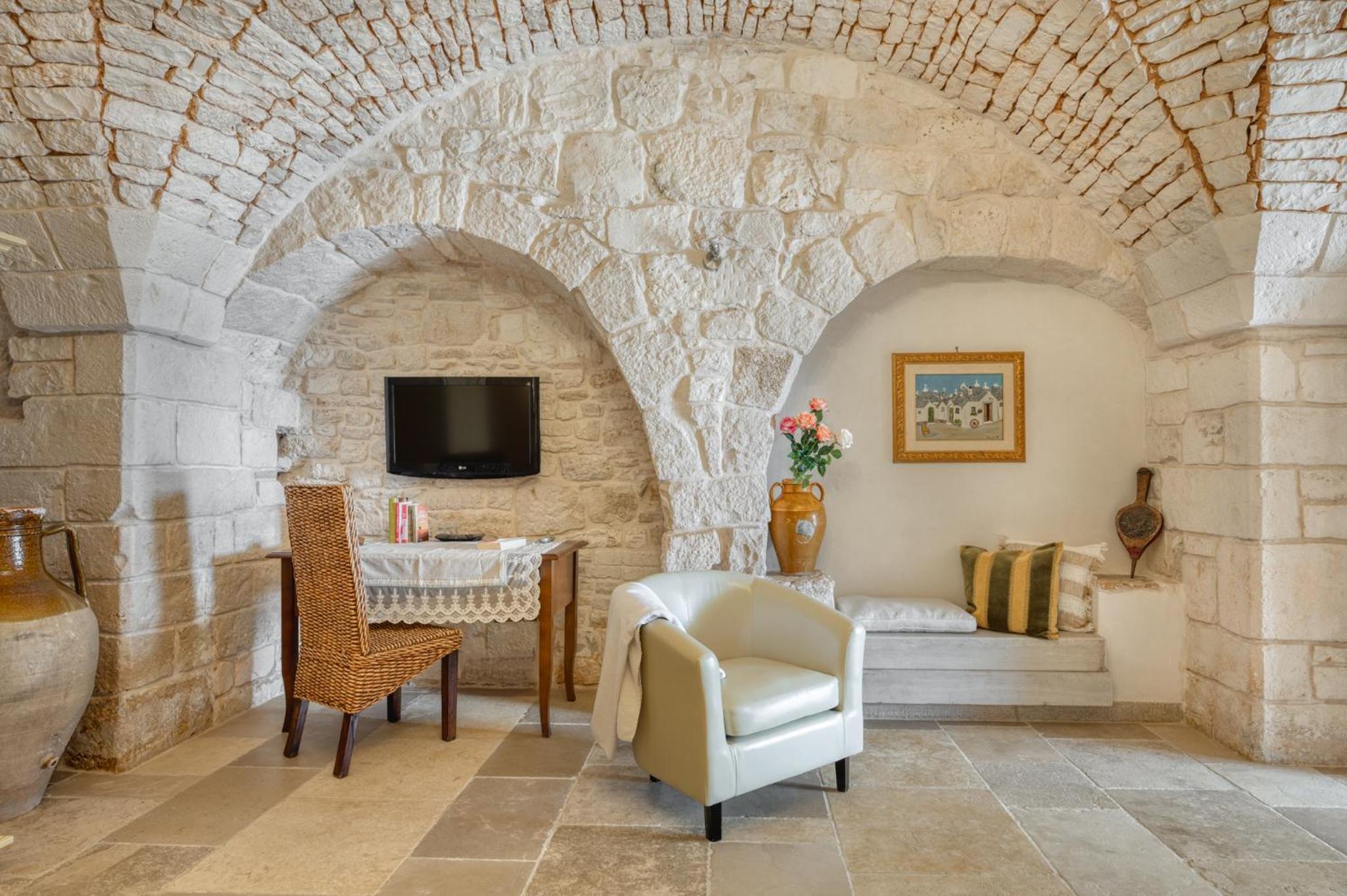 Trullo Junior Suite with Pool View photo 1