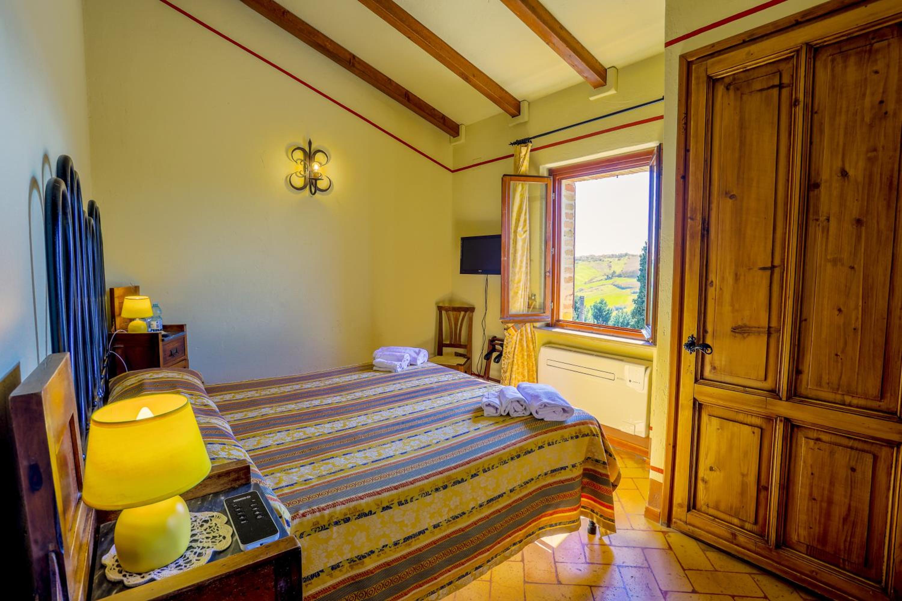 Superior Double Room with Mountain View photo 3
