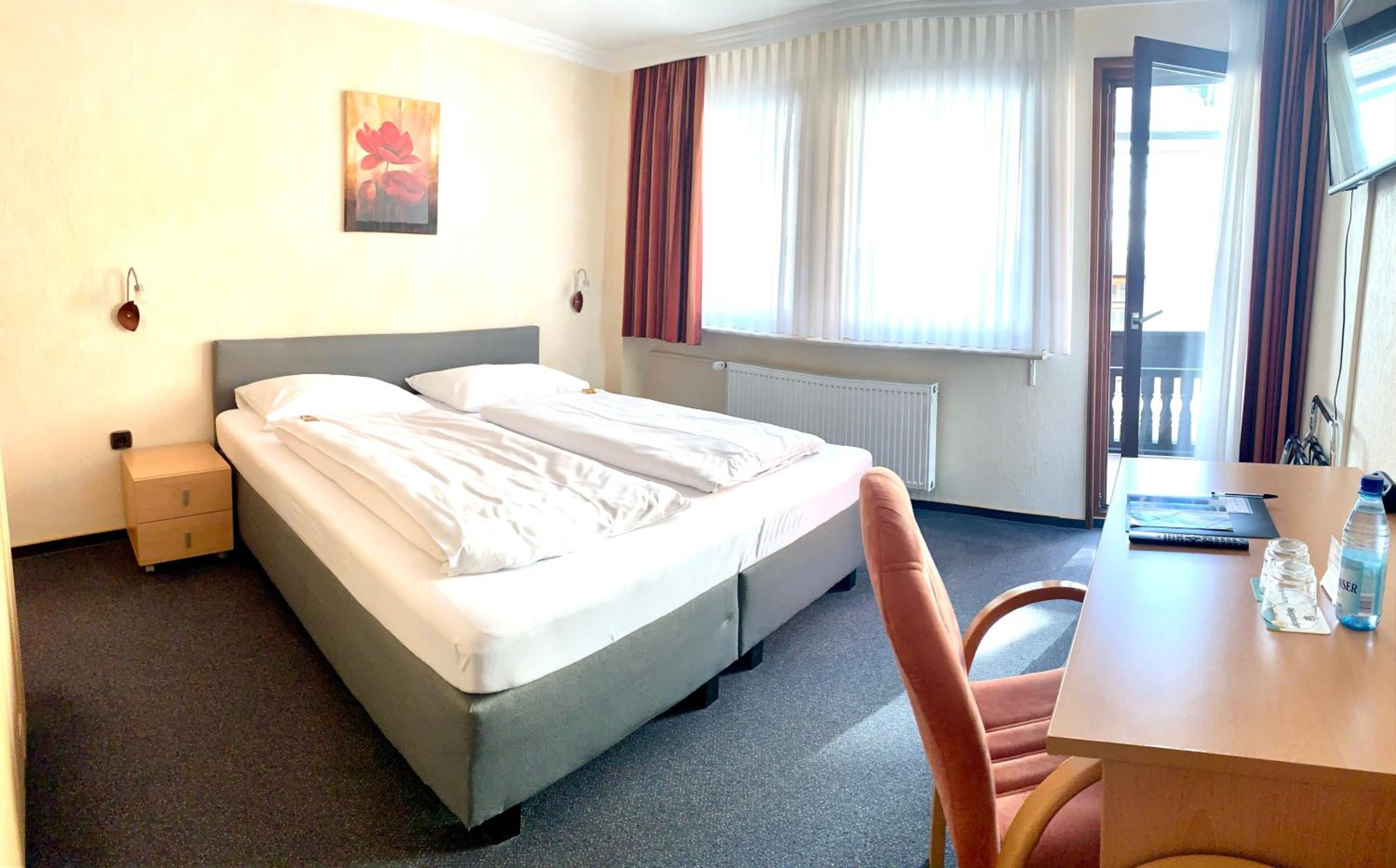Double Room with Balcony photo 3