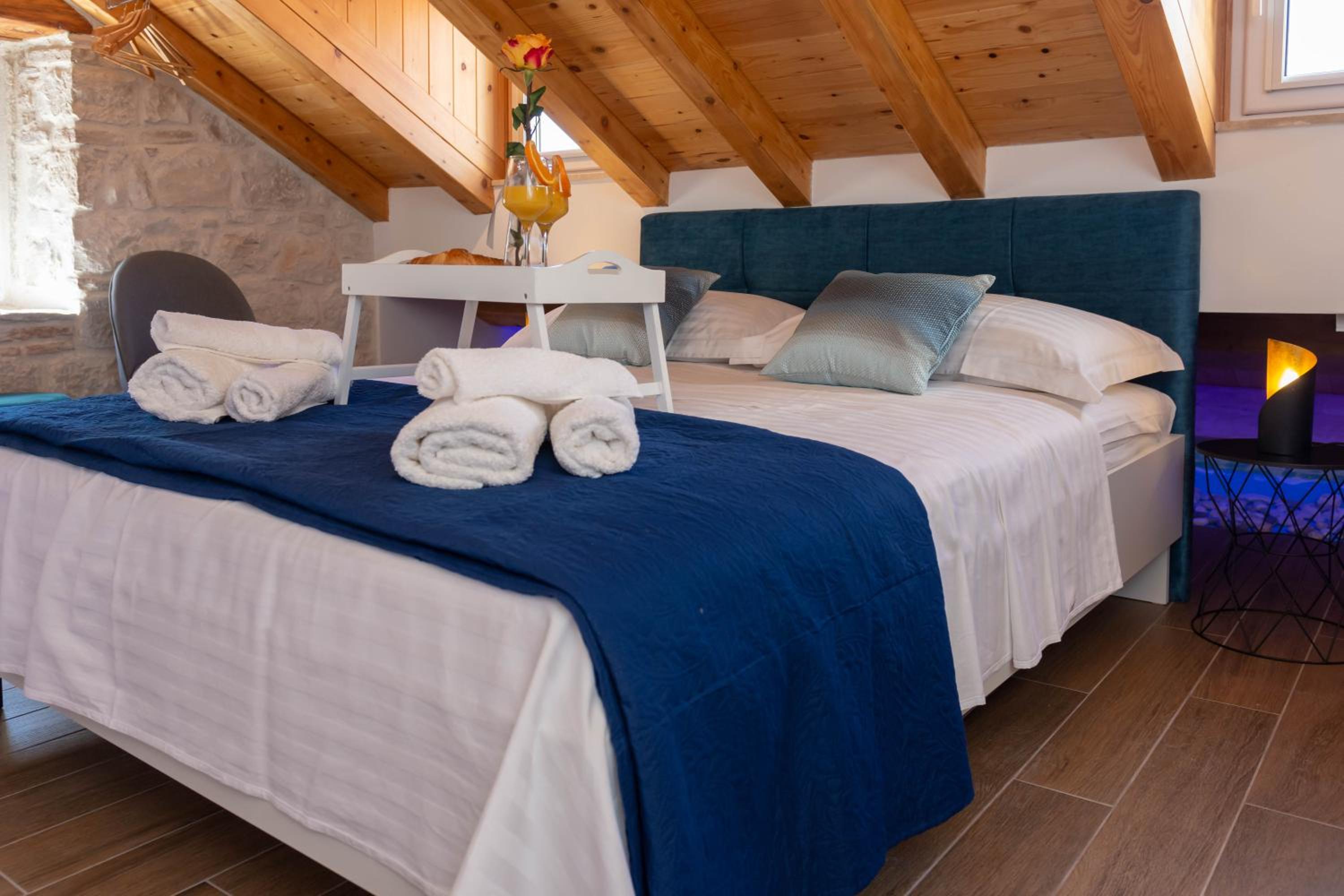 Deluxe Triple Room photo 1