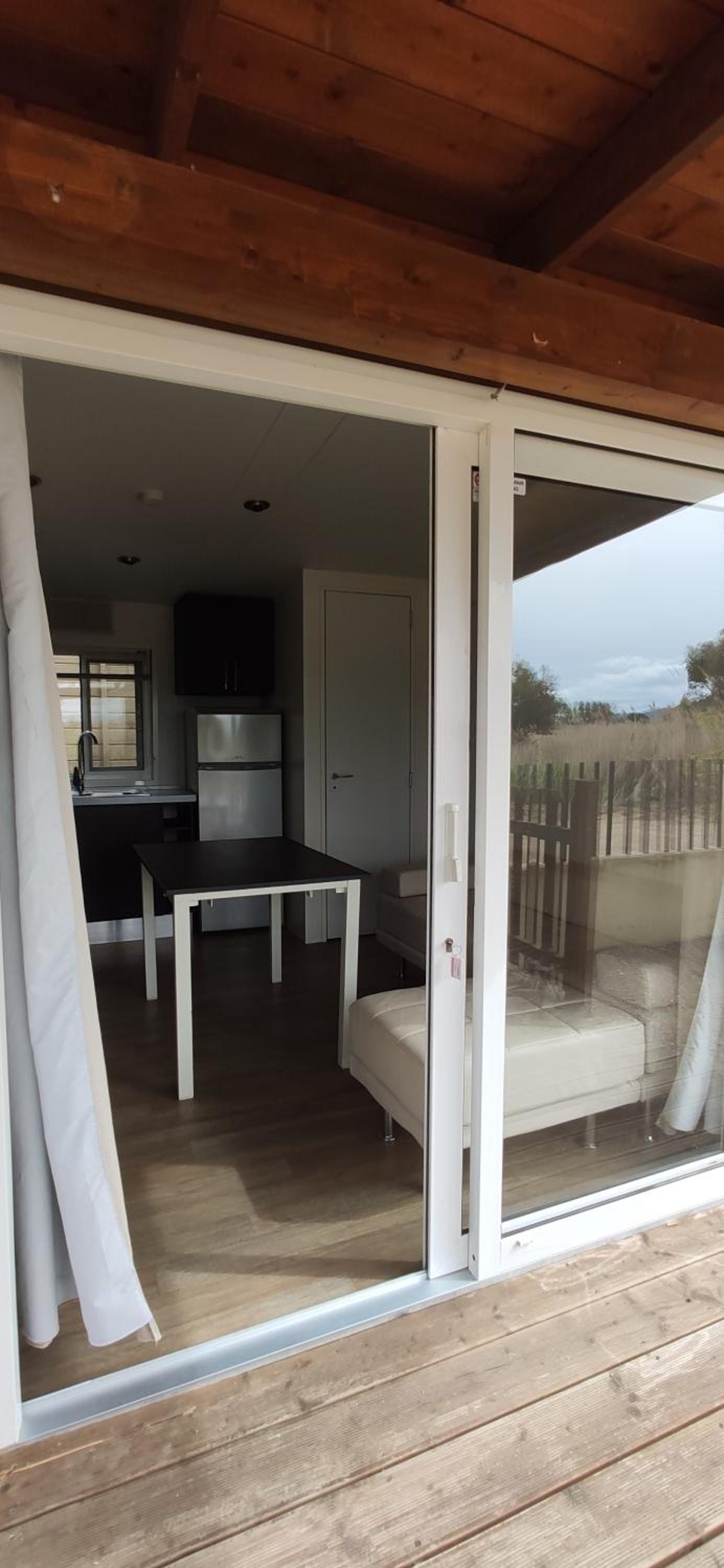 Mobile Home - Photo 4