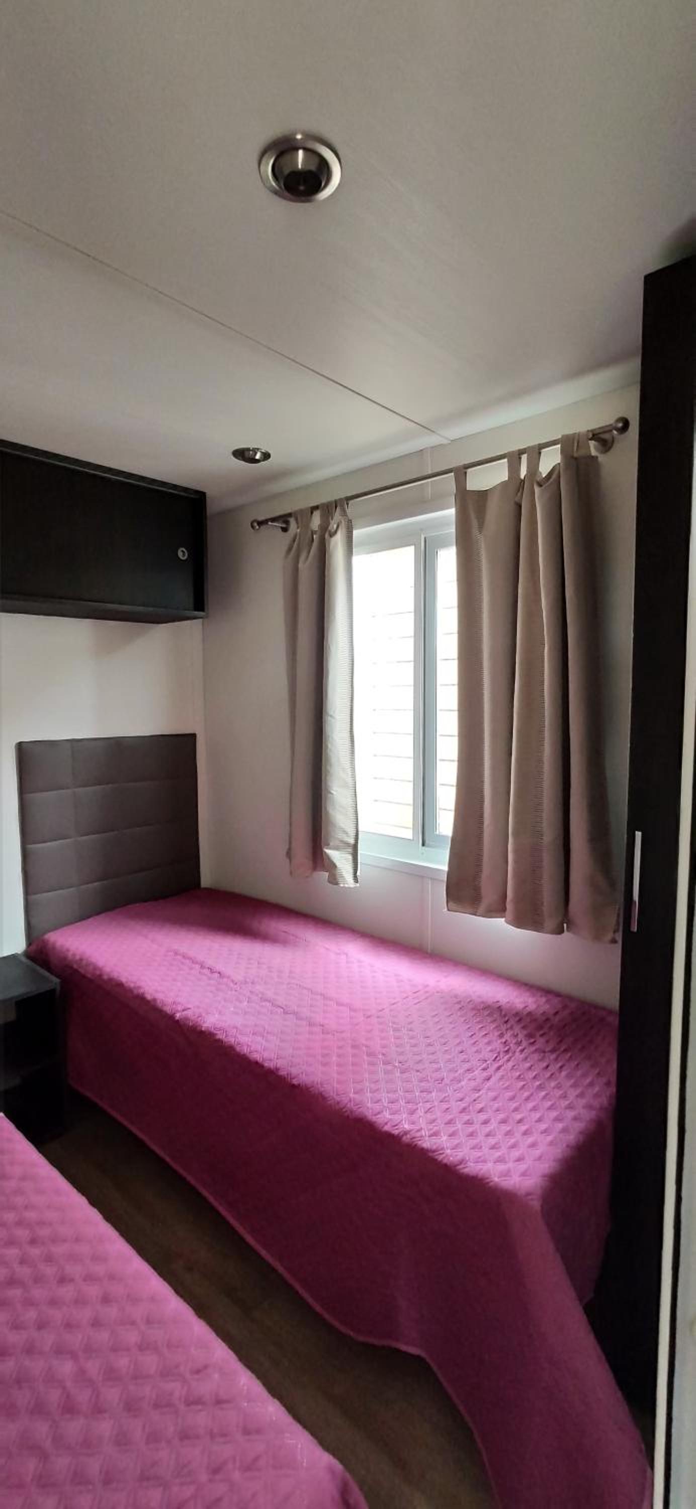 Mobile Home - Photo 16