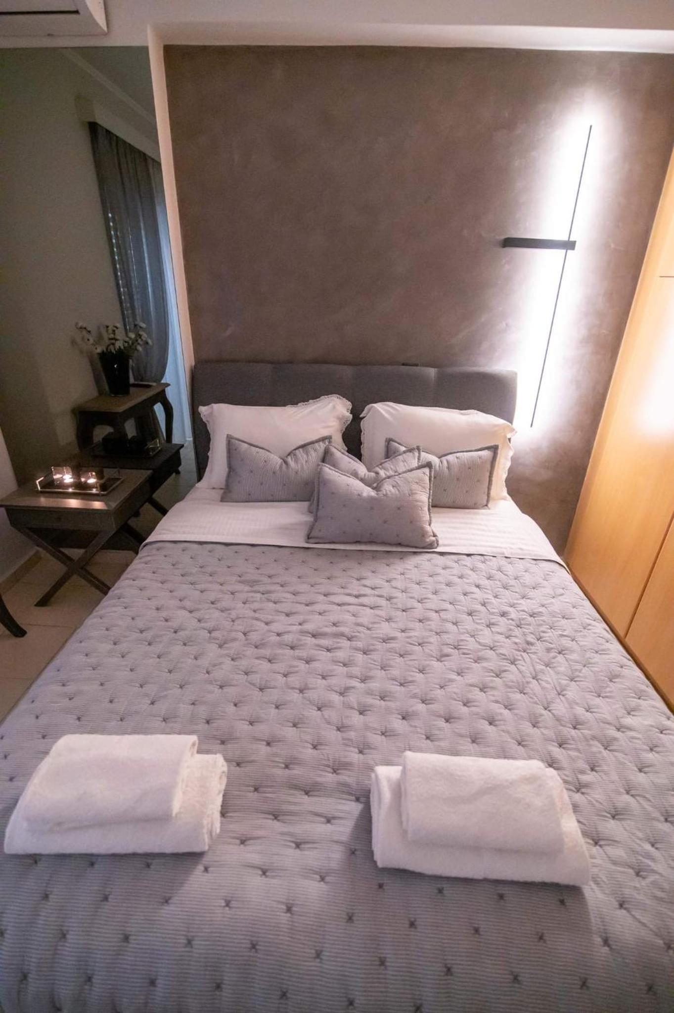 Two-Bedroom Apartment - Photo 36