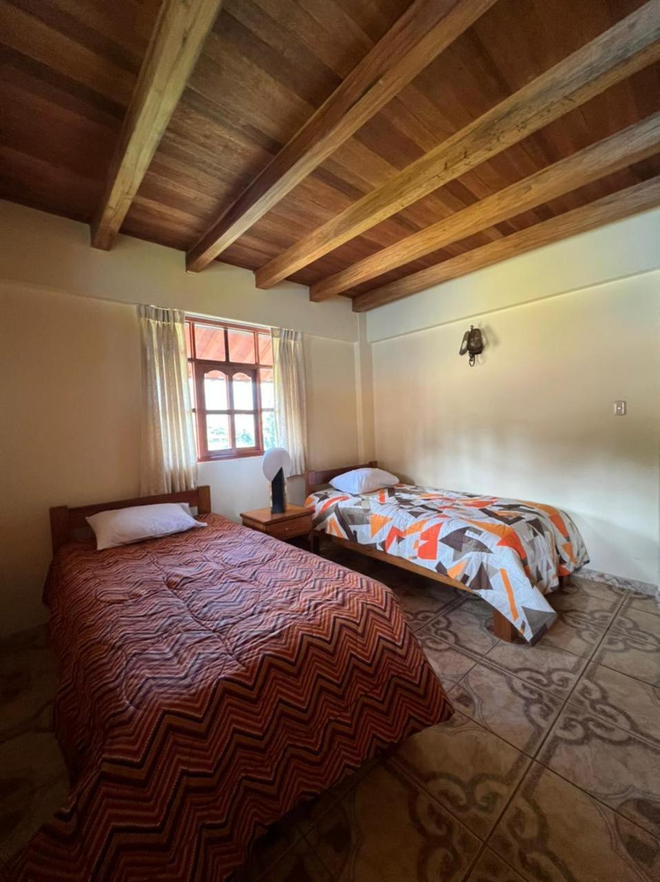 Standard Twin Room with Shared Bathroom photo 1