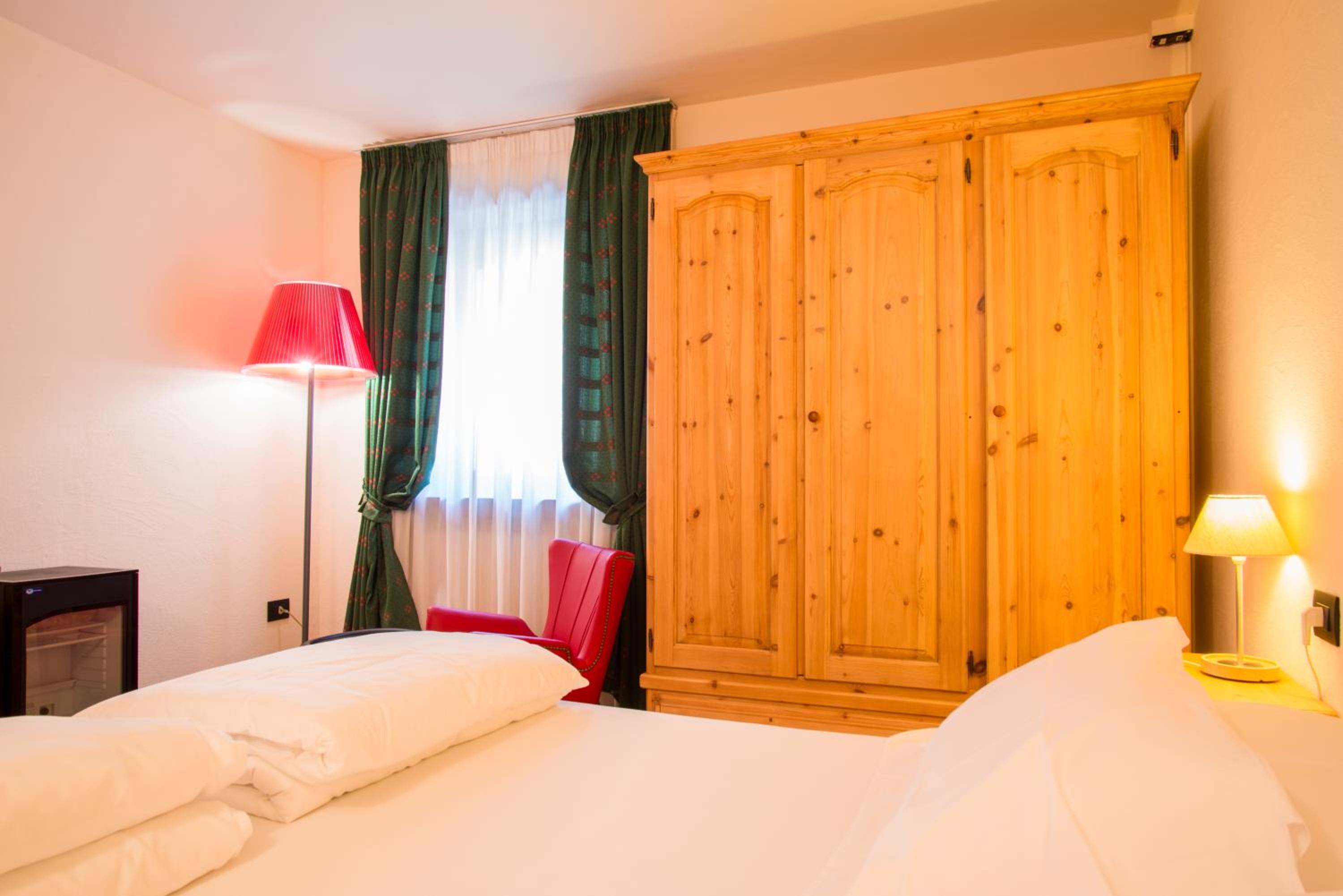 Standard Double or Twin Room - Photo 3