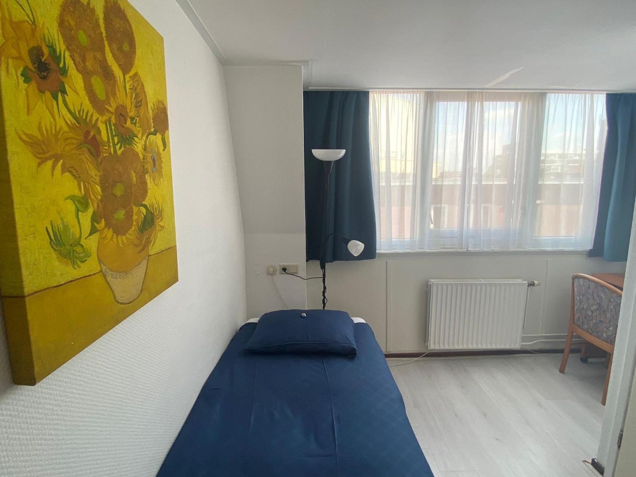 Single Room with Private Bathroom photo 3