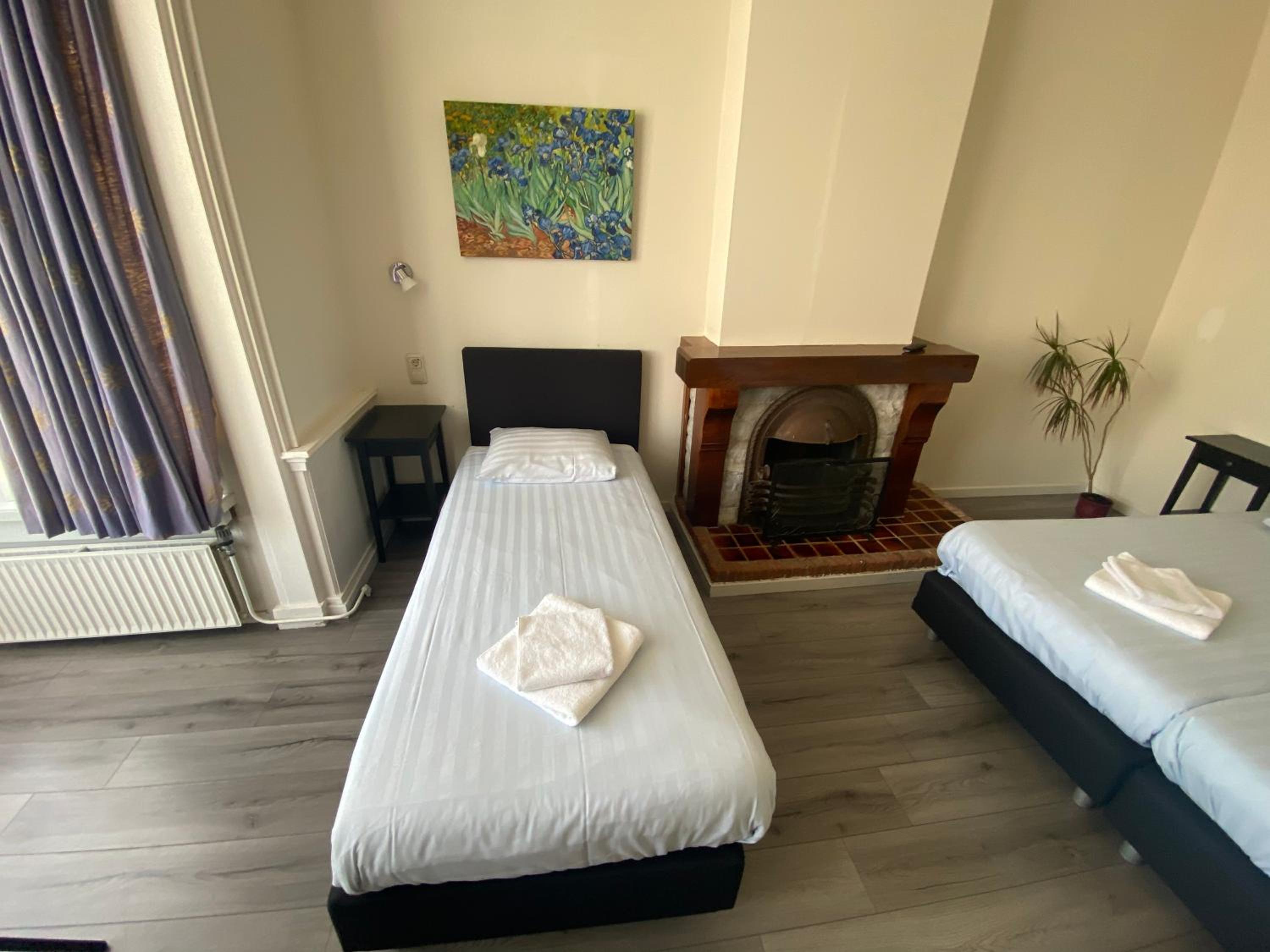 Deluxe Triple Room - Photo 3
