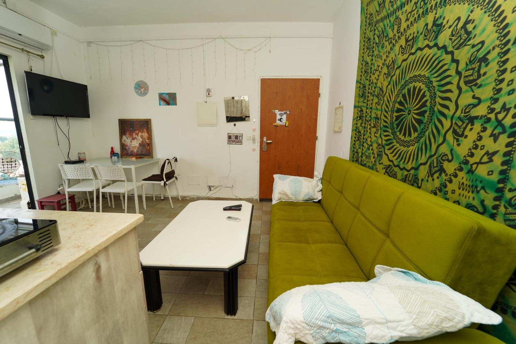 One-Bedroom Apartment - Photo 68