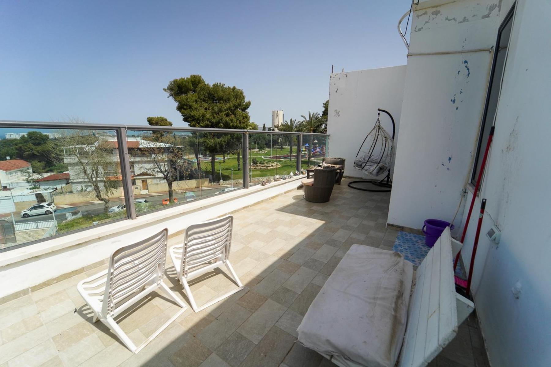 One-Bedroom Apartment - Photo 25