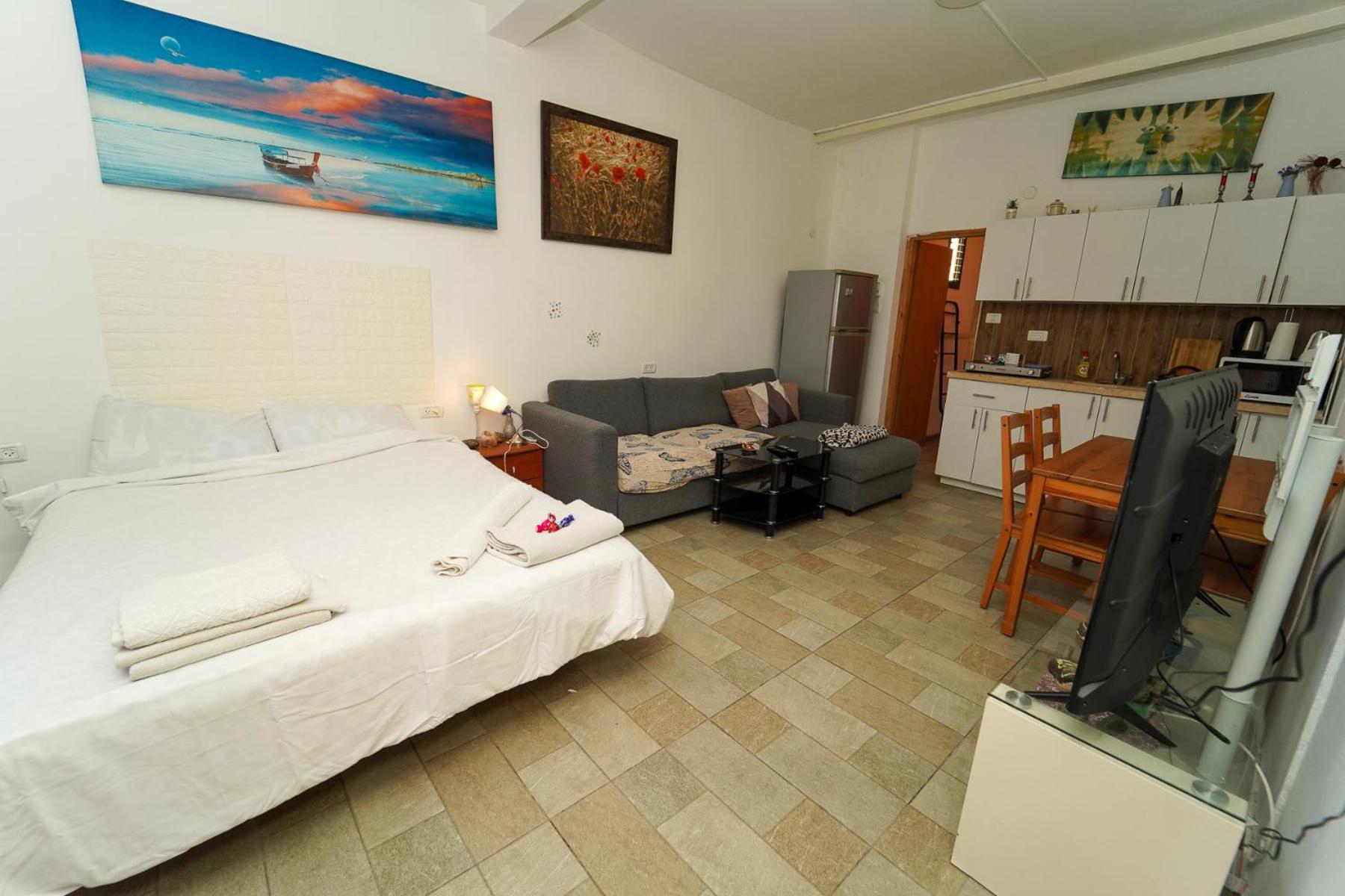 One-Bedroom Apartment - Photo 24