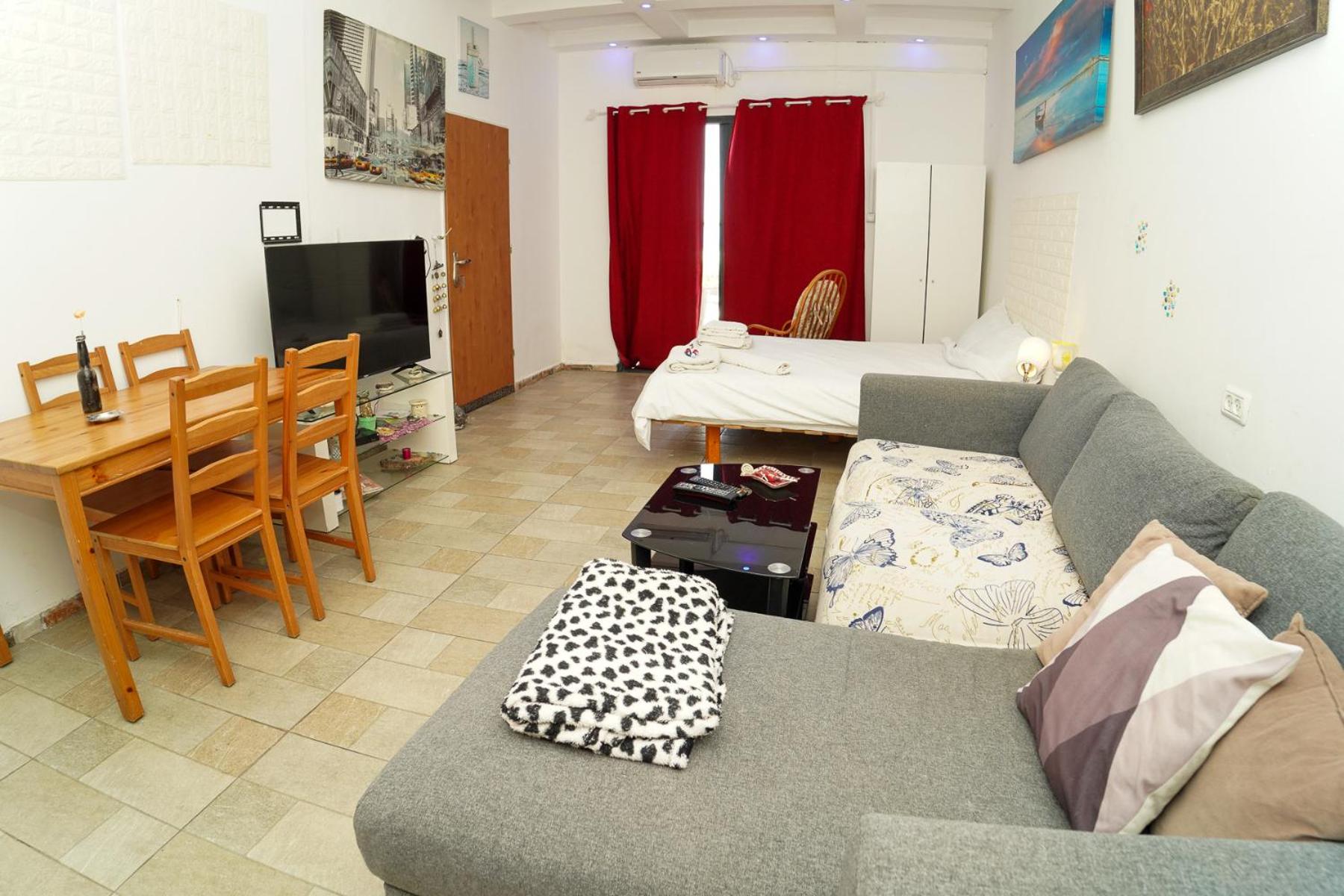 One-Bedroom Apartment - Photo 23