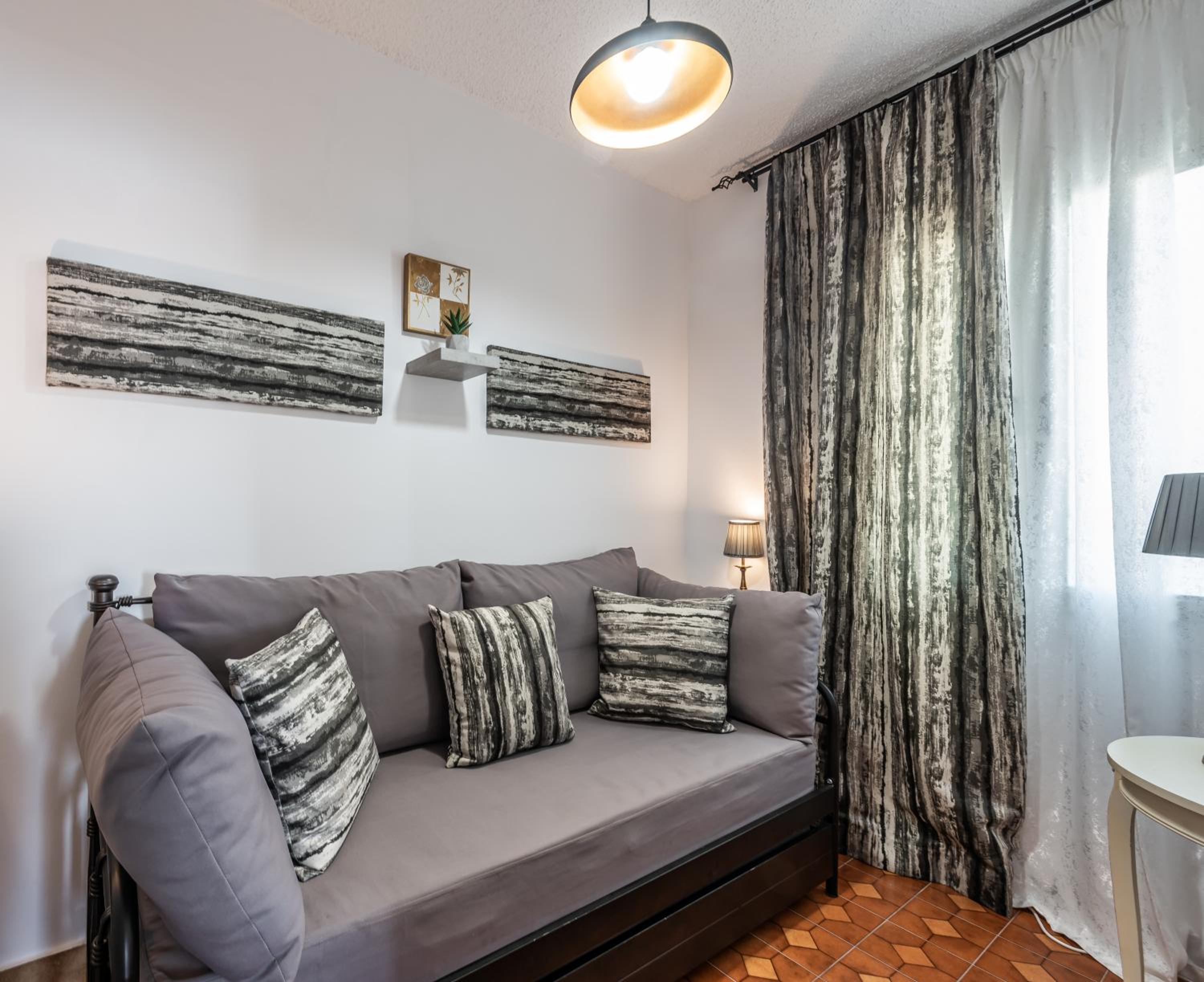 Deluxe Triple Room photo 3