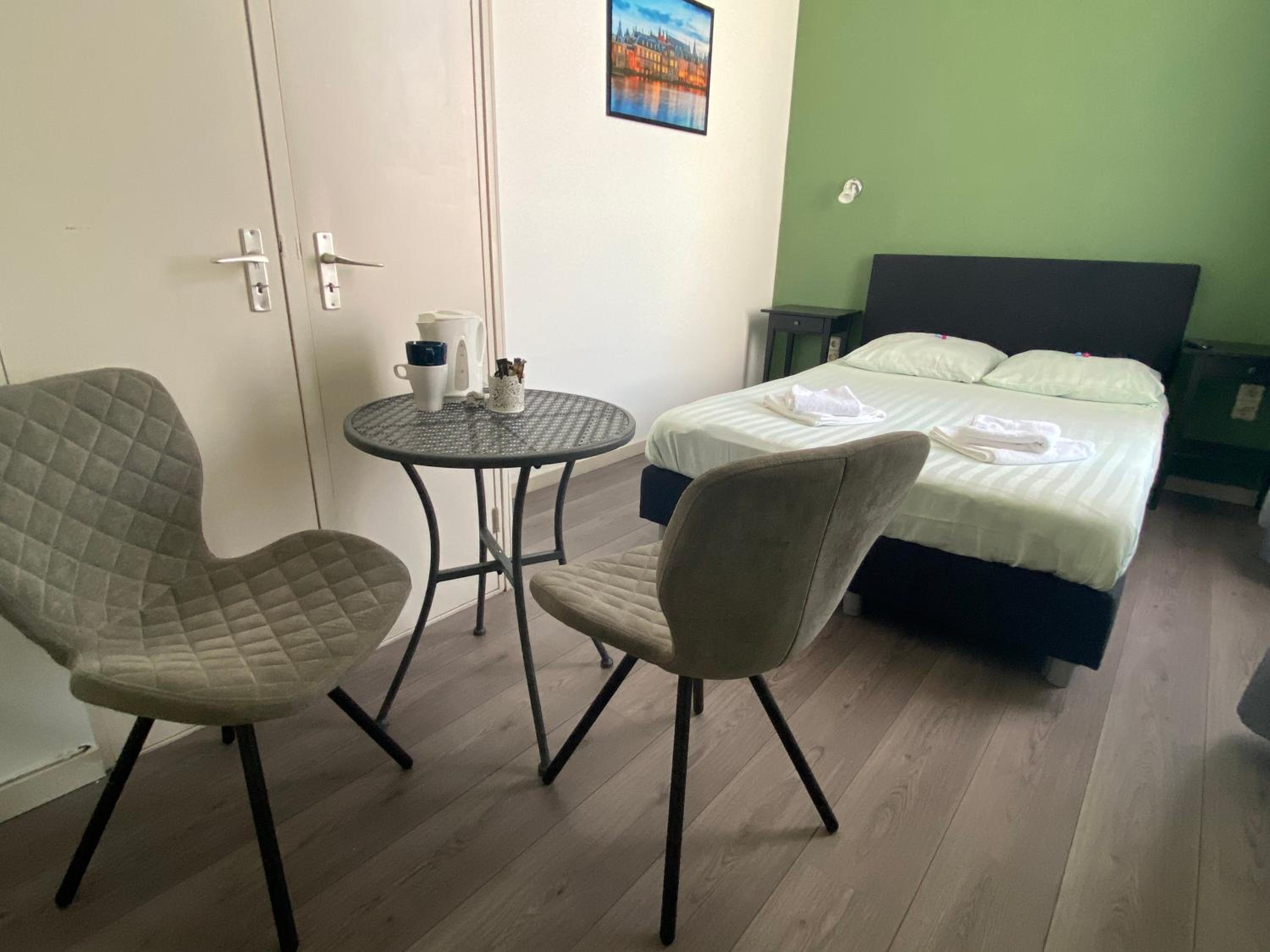 Double Room - Photo 3