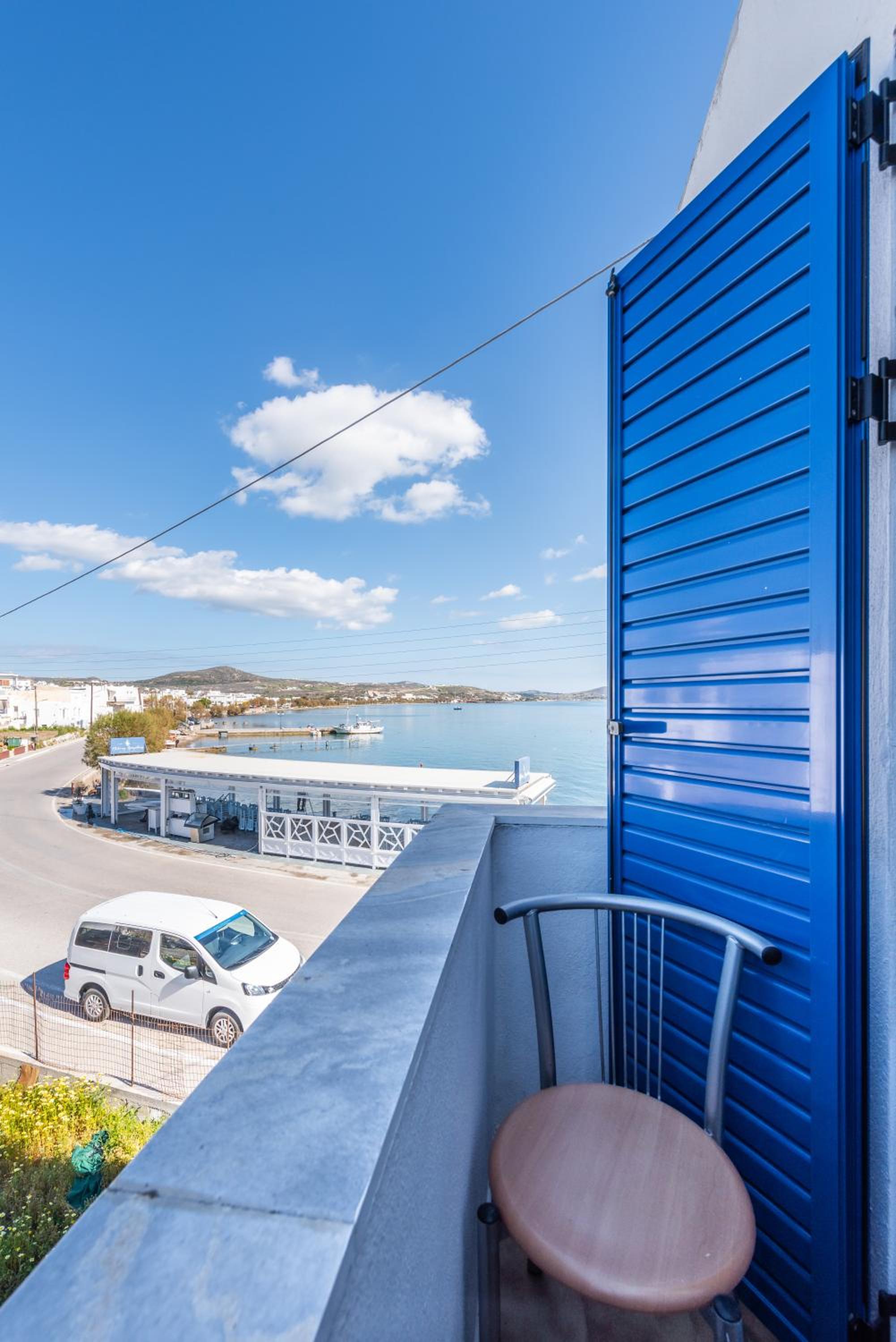 Deluxe Double Room with Balcony photo 2