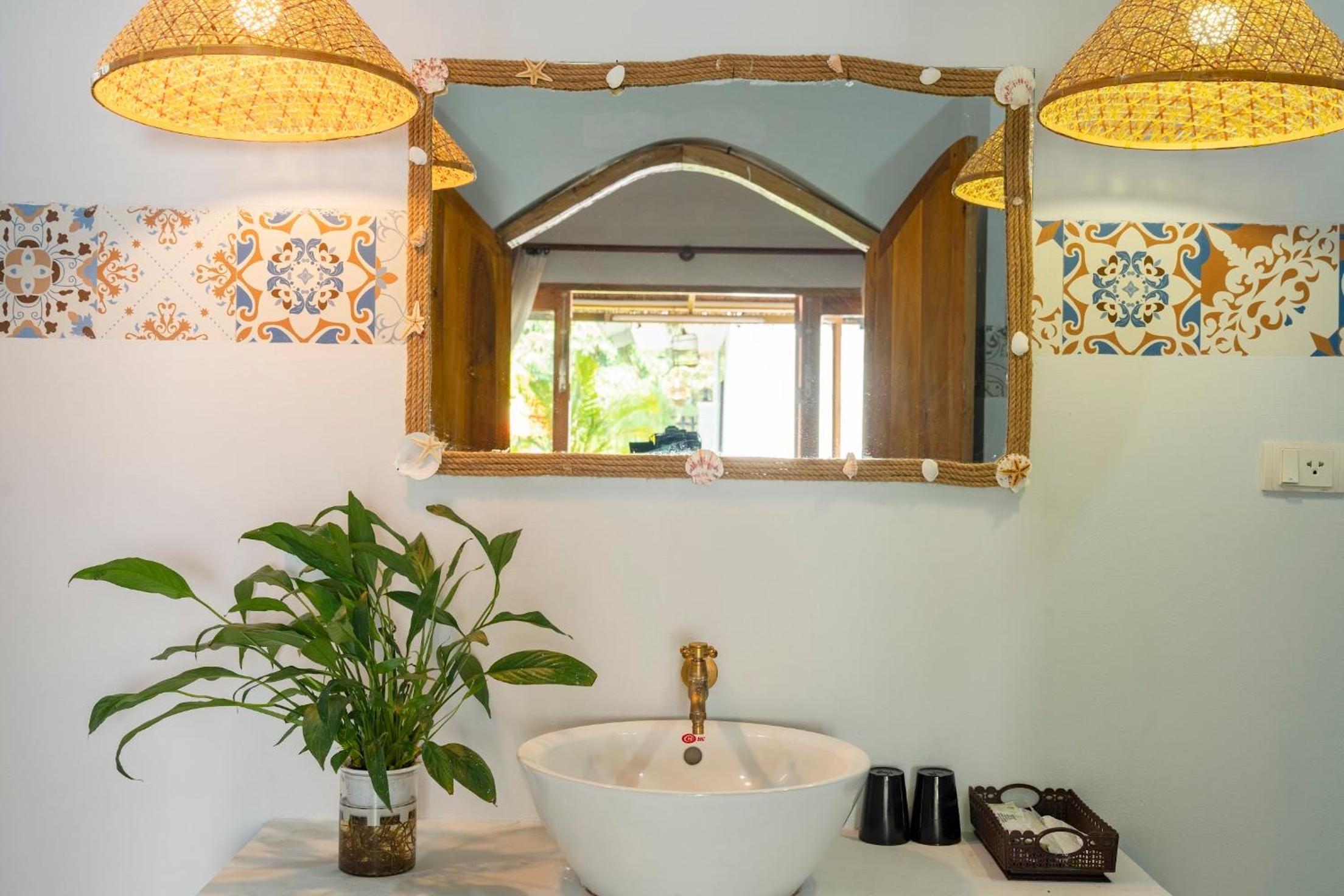 Triple Room with Pool View - Photo 2
