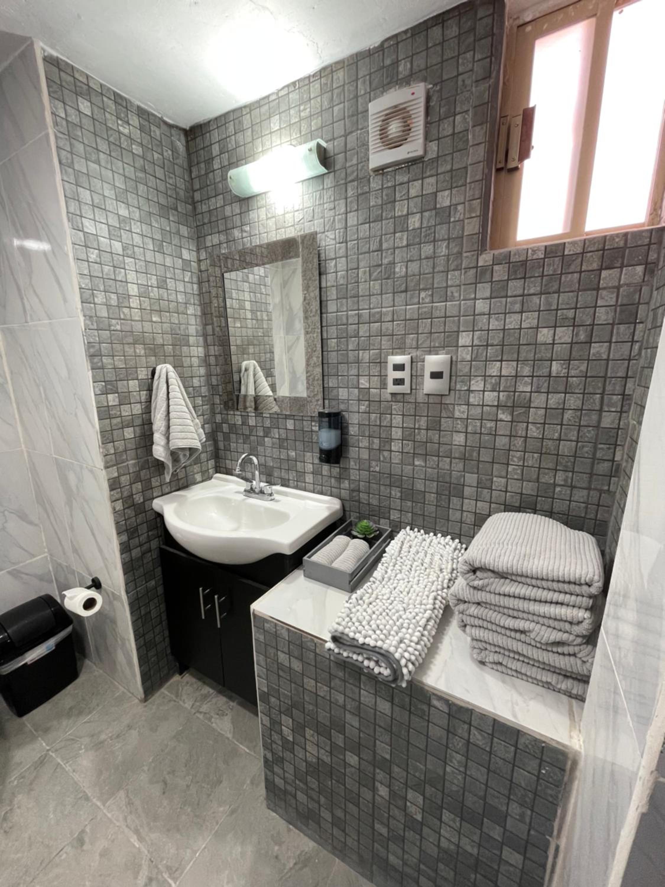 Three-Bedroom House photo 3