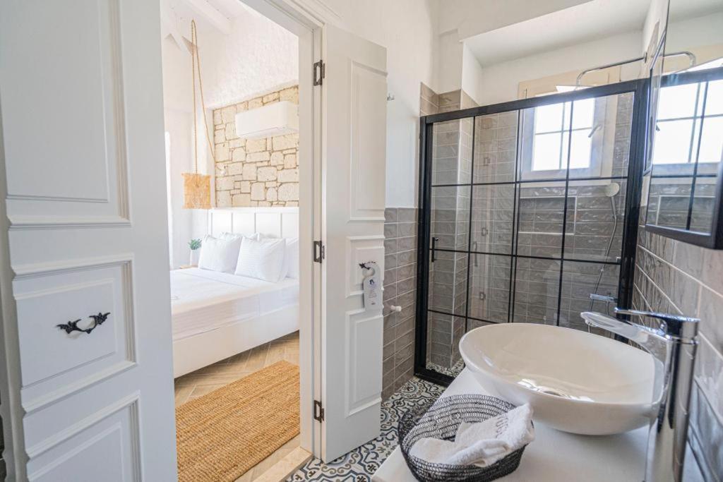 Superior Double Room - Photo 7