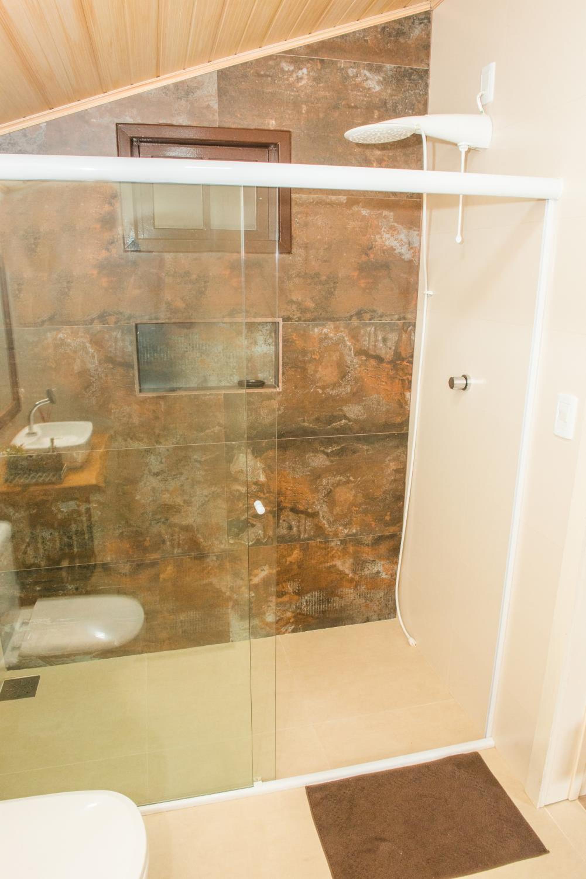Suite - Photo 8