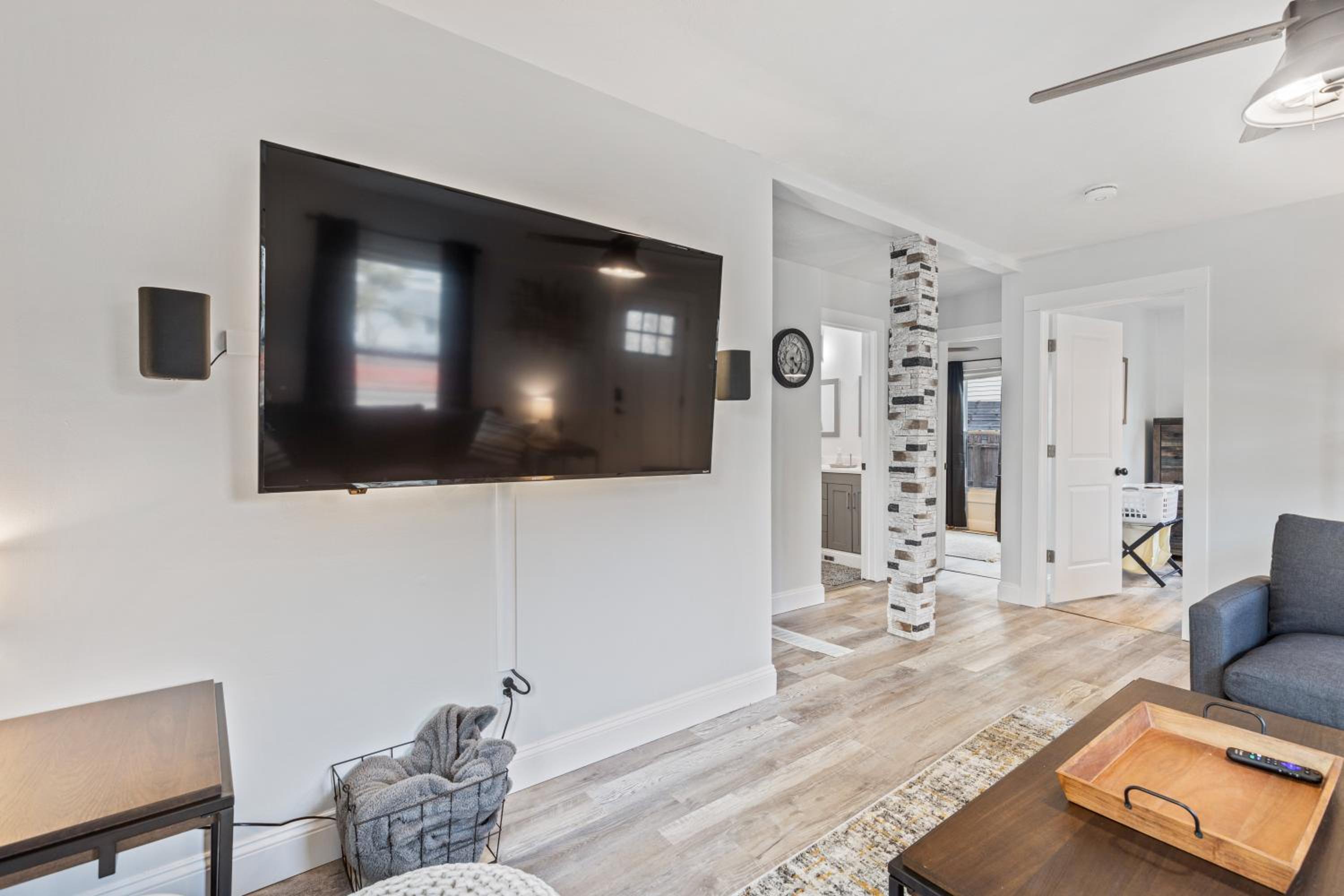 Three-Bedroom House - Photo 8