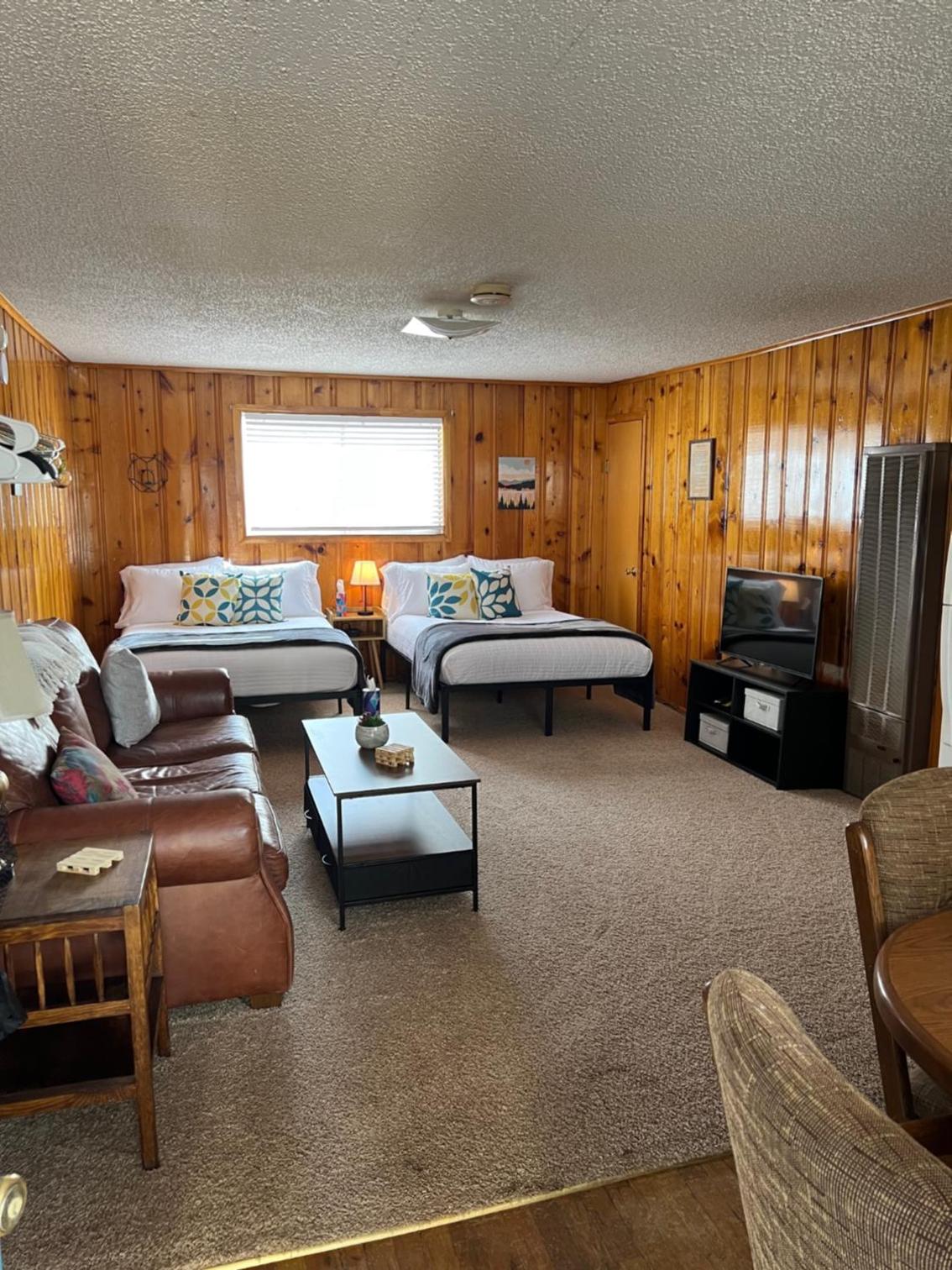 Family Room photo 1