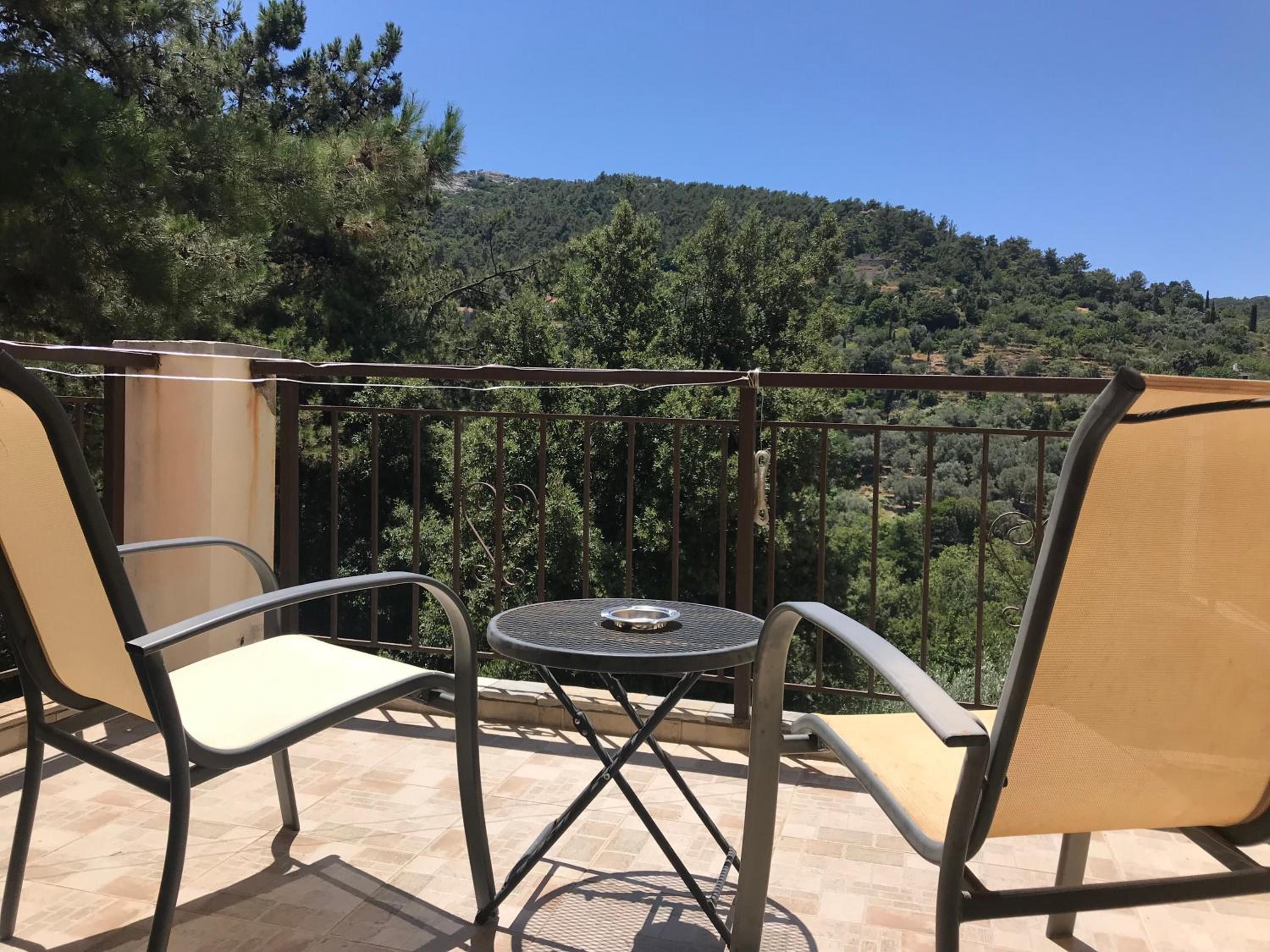 Apartment with Balcony photo 2